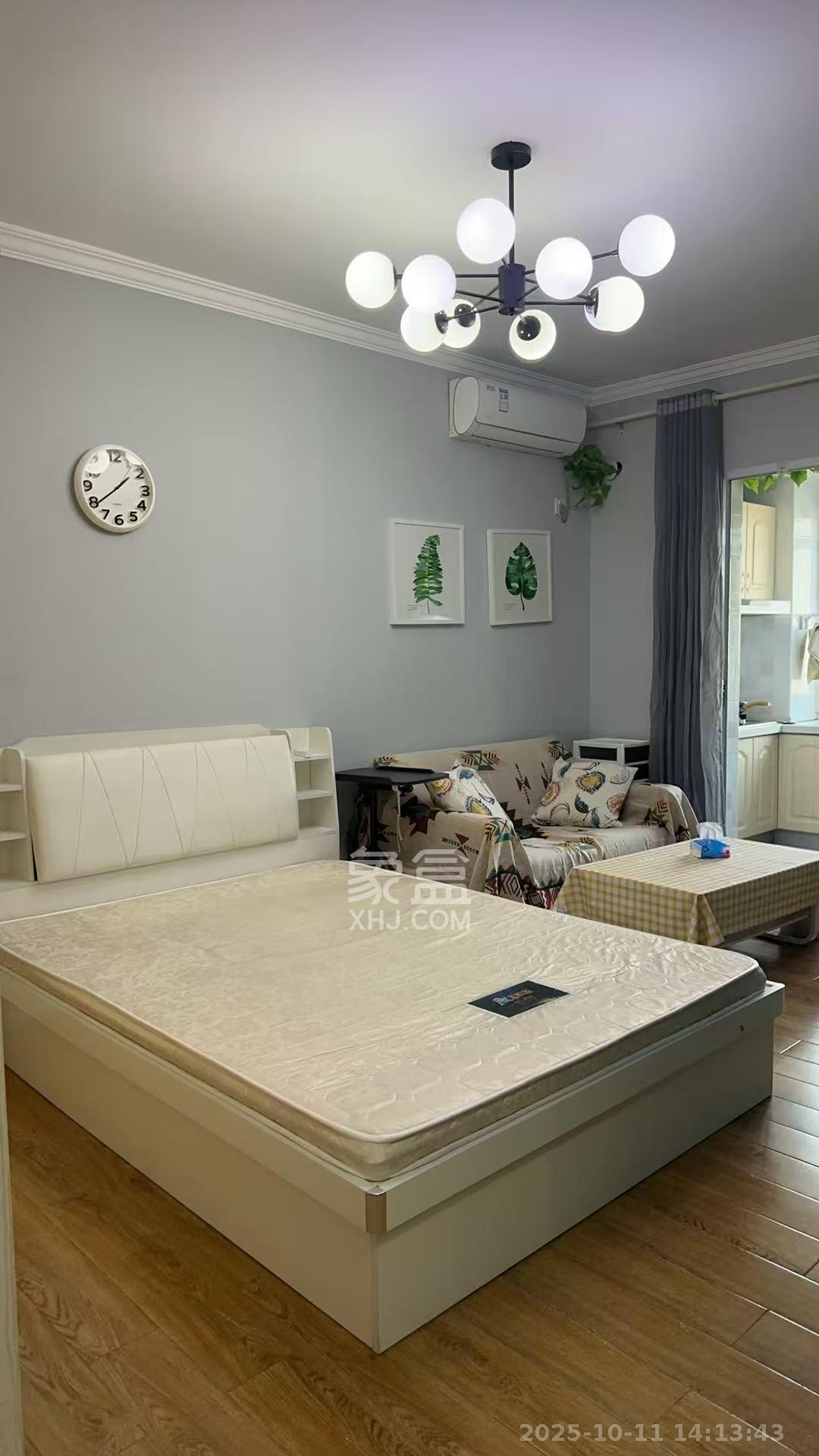 湘域城邦(湘域国际中心)  1室1厅1卫    2600.0元/月 湘域城邦(湘域国际中心)  1室1厅1卫    2600.0元/月室内图