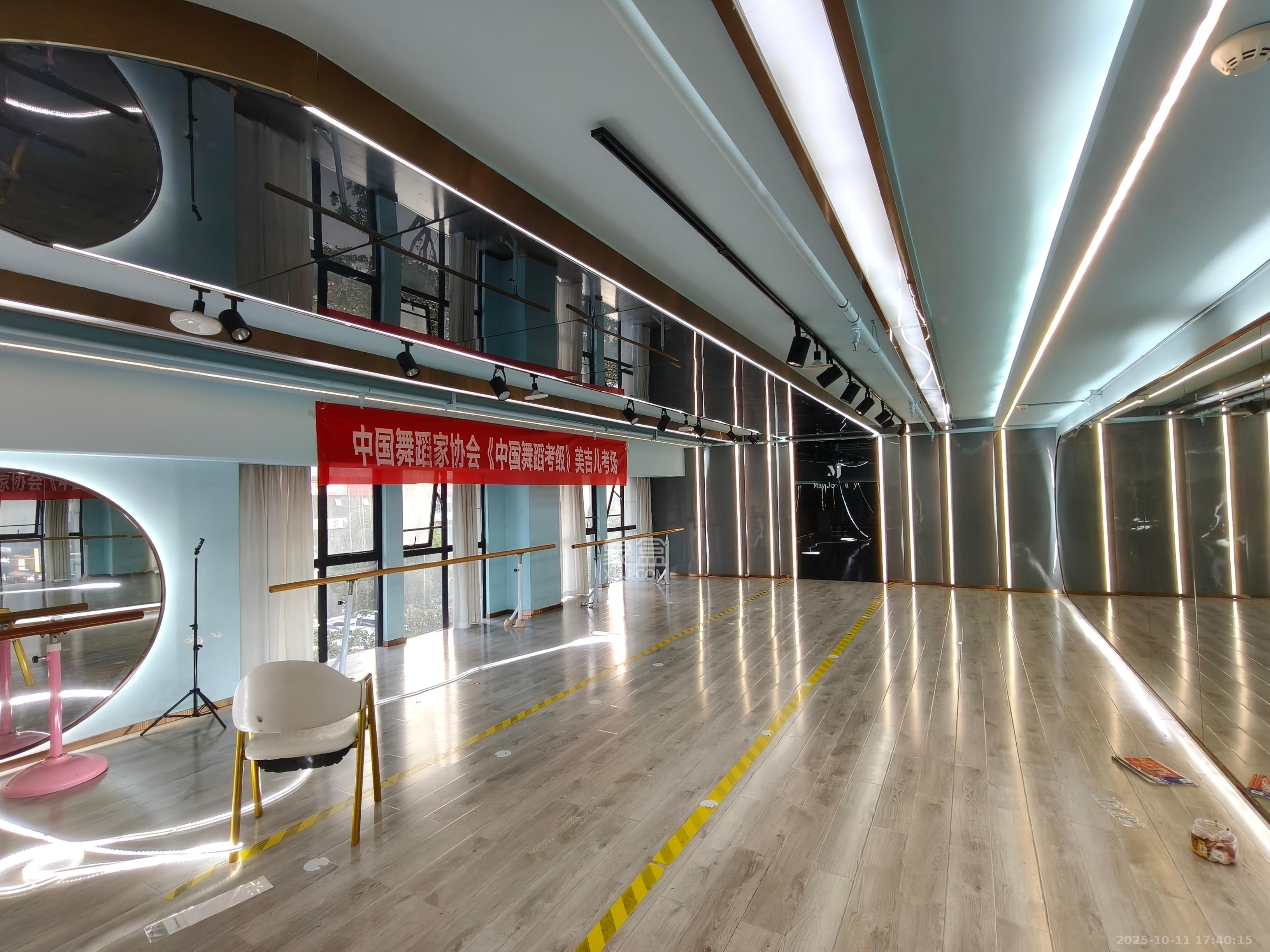 郡原广场   400.0㎡      15000.0元/月室内图