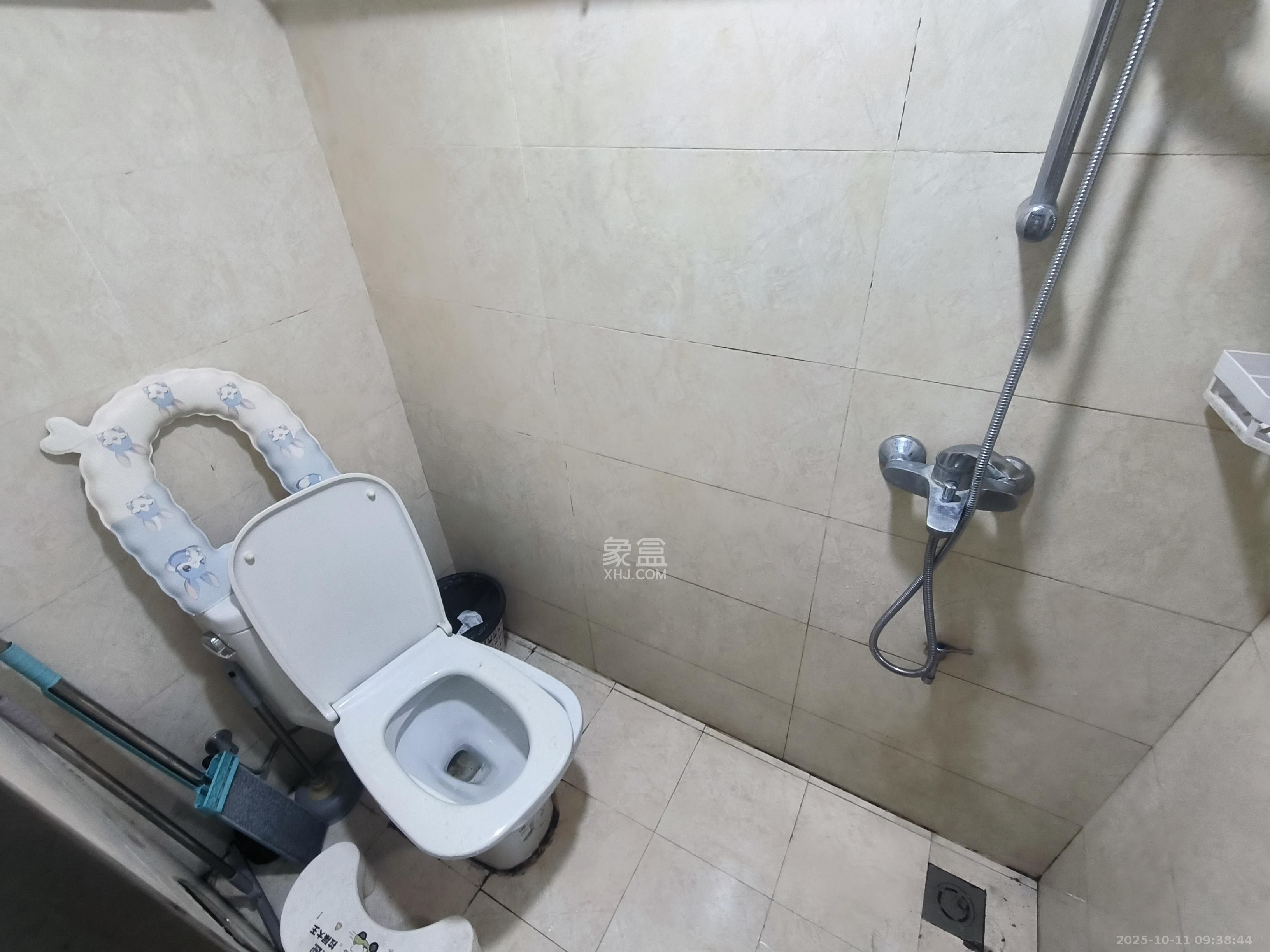 泉昇同福大厦  1室1厅1卫    1800.0元/月室内图