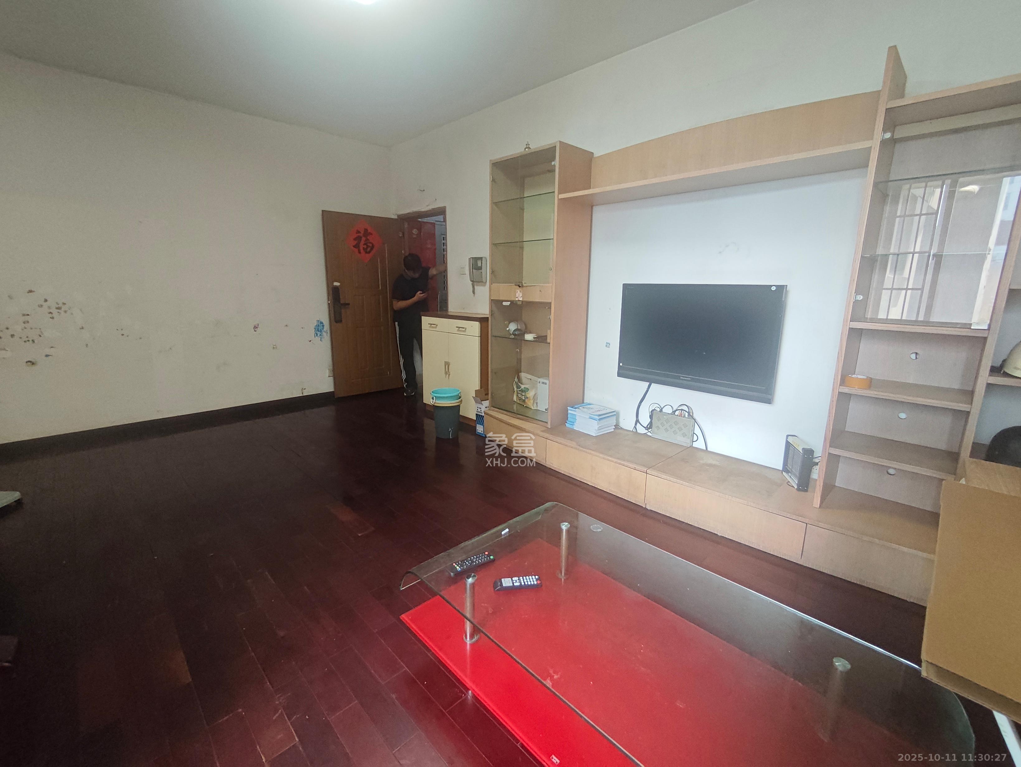 省建苑小区  3室2厅2卫    2600.0元/月室内图