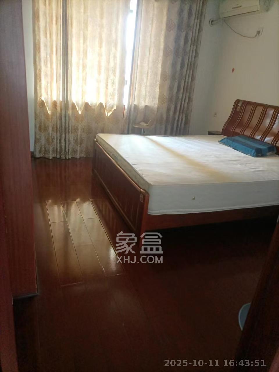 西城龙庭 3室2厅2卫 2500.0元/月 西城龙庭 3室2厅2卫 2500.0元/月室内图