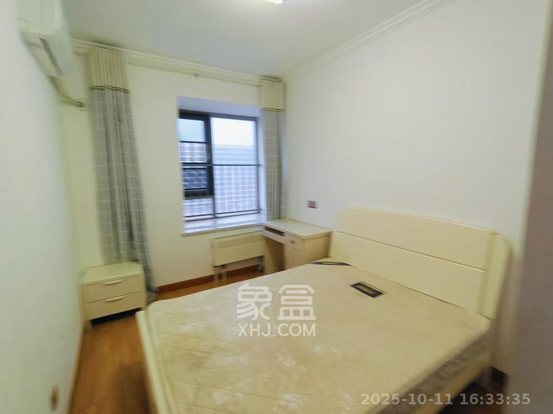 怡海星城  3室2厅2卫    2000.0元/月室内图