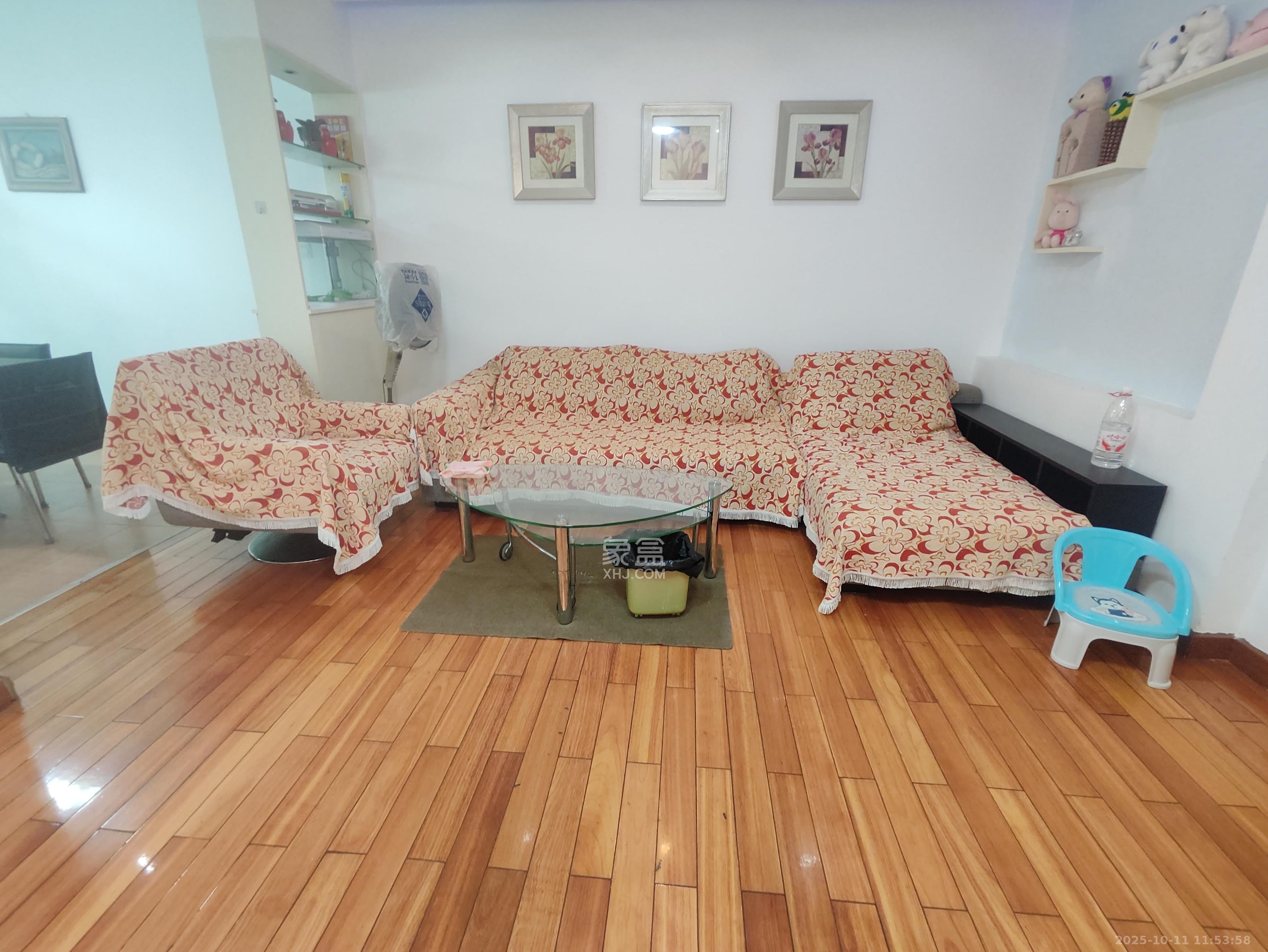 金科园  2室2厅1卫    2100.0元/月 金科园  2室2厅1卫    2100.0元/月室内图1