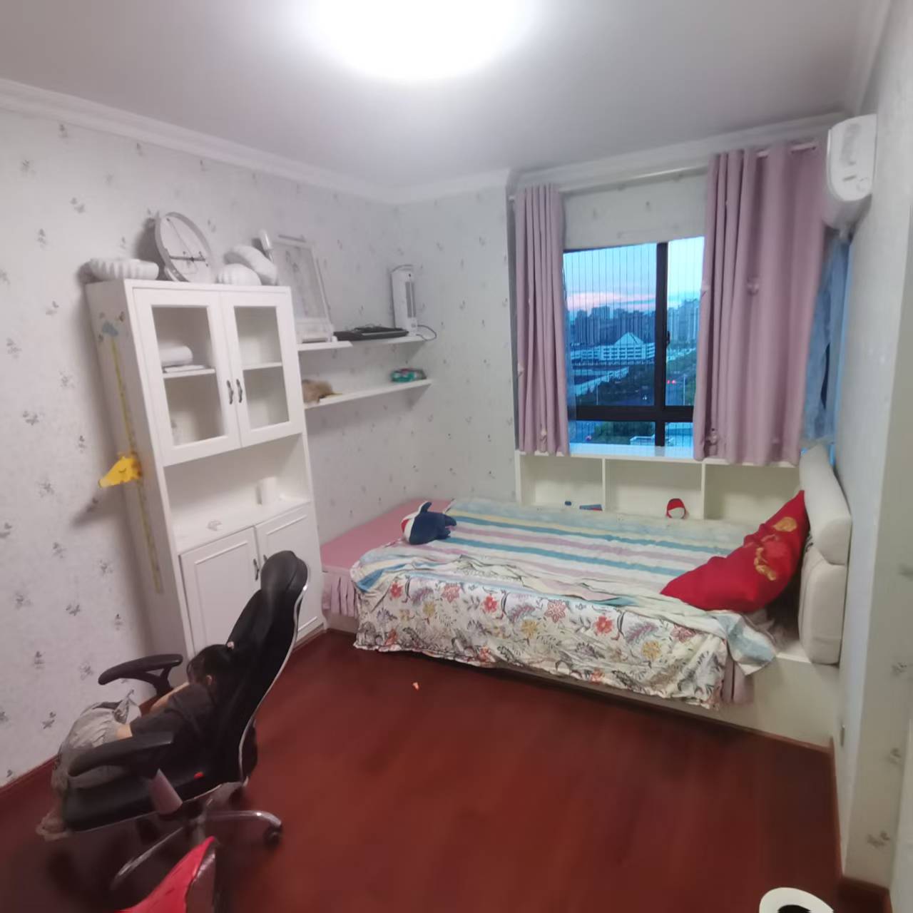 铂金汉宫  3室2厅2卫    2000.0元/月室内图