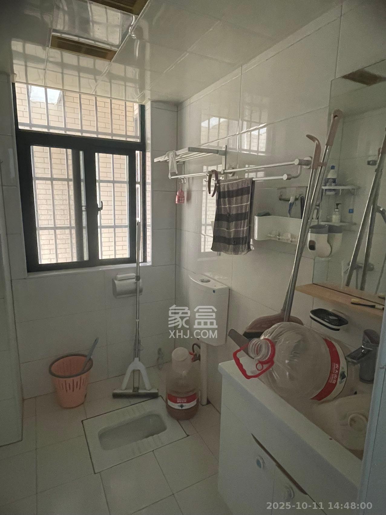 洋湖时代  3室2厅1卫    2100.0元/月 洋湖时代  3室2厅1卫    2100.0元/月室内图