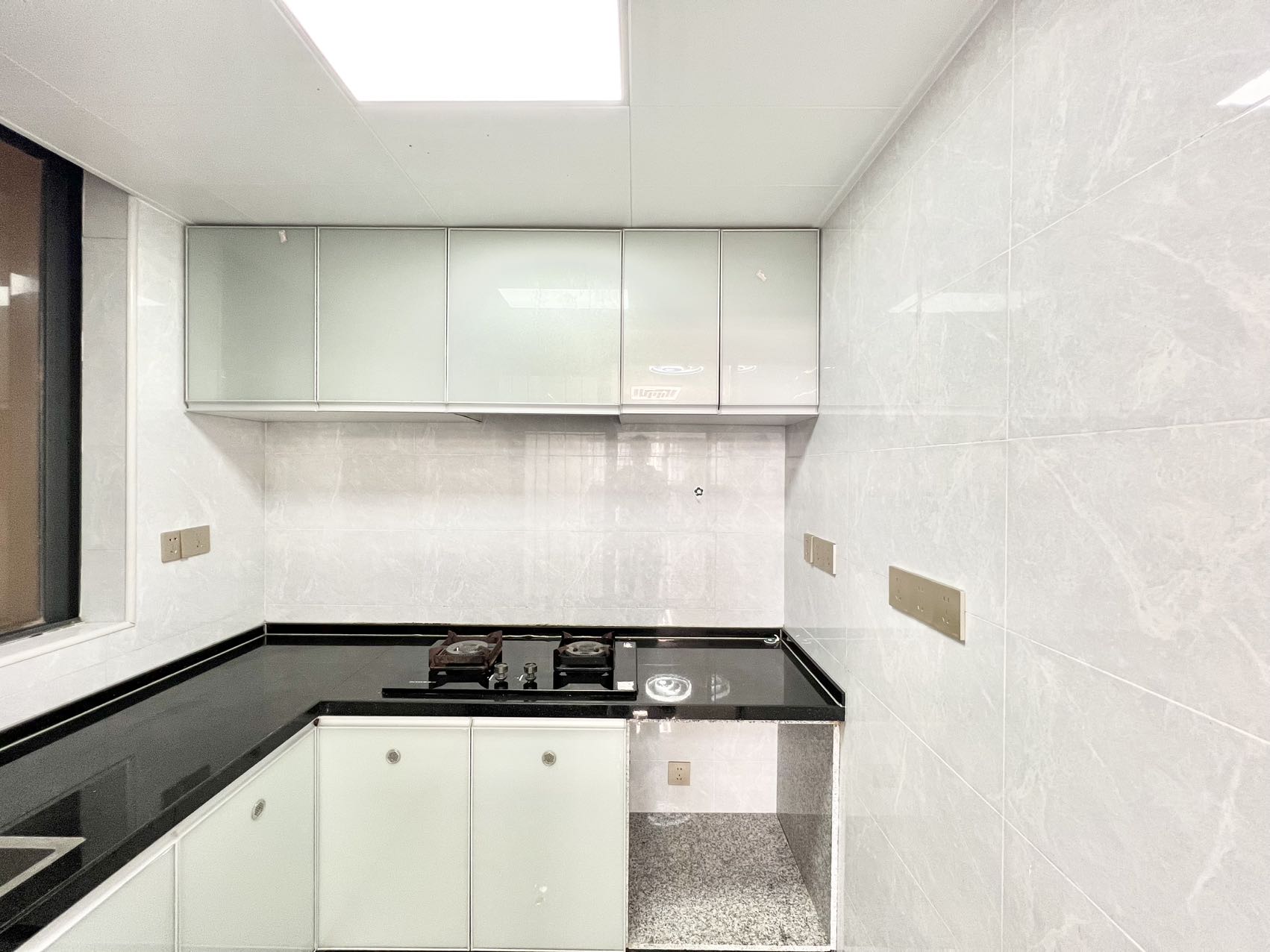 金城天鹅湖  3室2厅1卫    2400.0元/月室内图