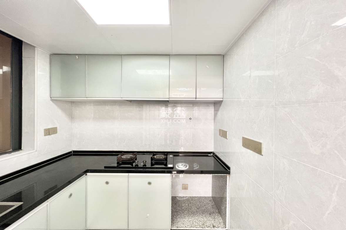 金城天鹅湖 3室2厅1卫 2400.0元/月 金城天鹅湖 3室2厅1卫 2400.0元/月室内图