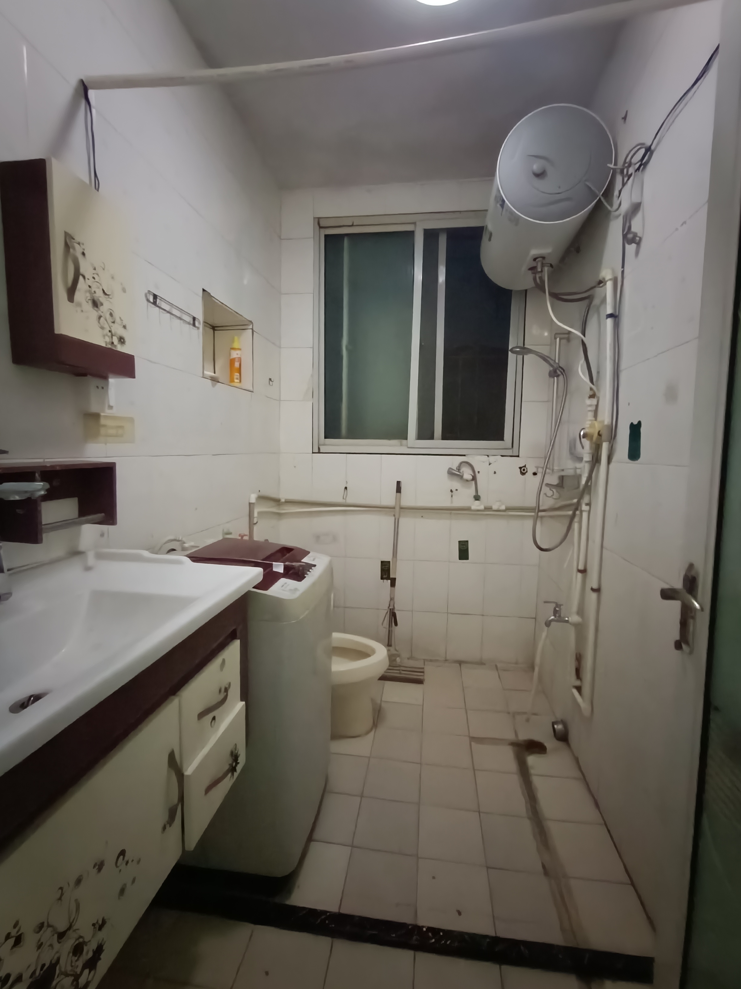 妇保巷21号  2室2厅1卫    33.0万客厅