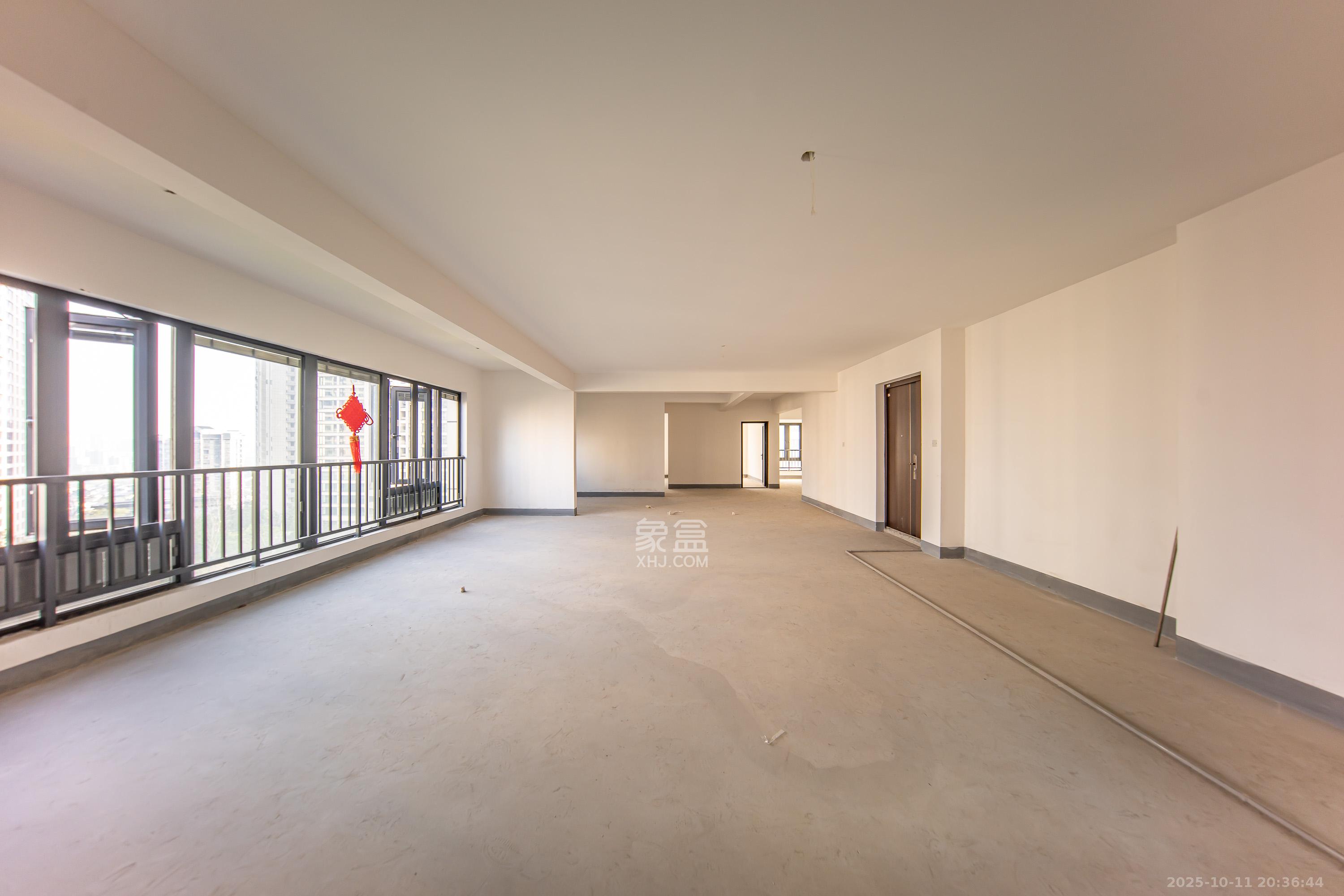 建投象山国际  5室2厅3卫    220.0万