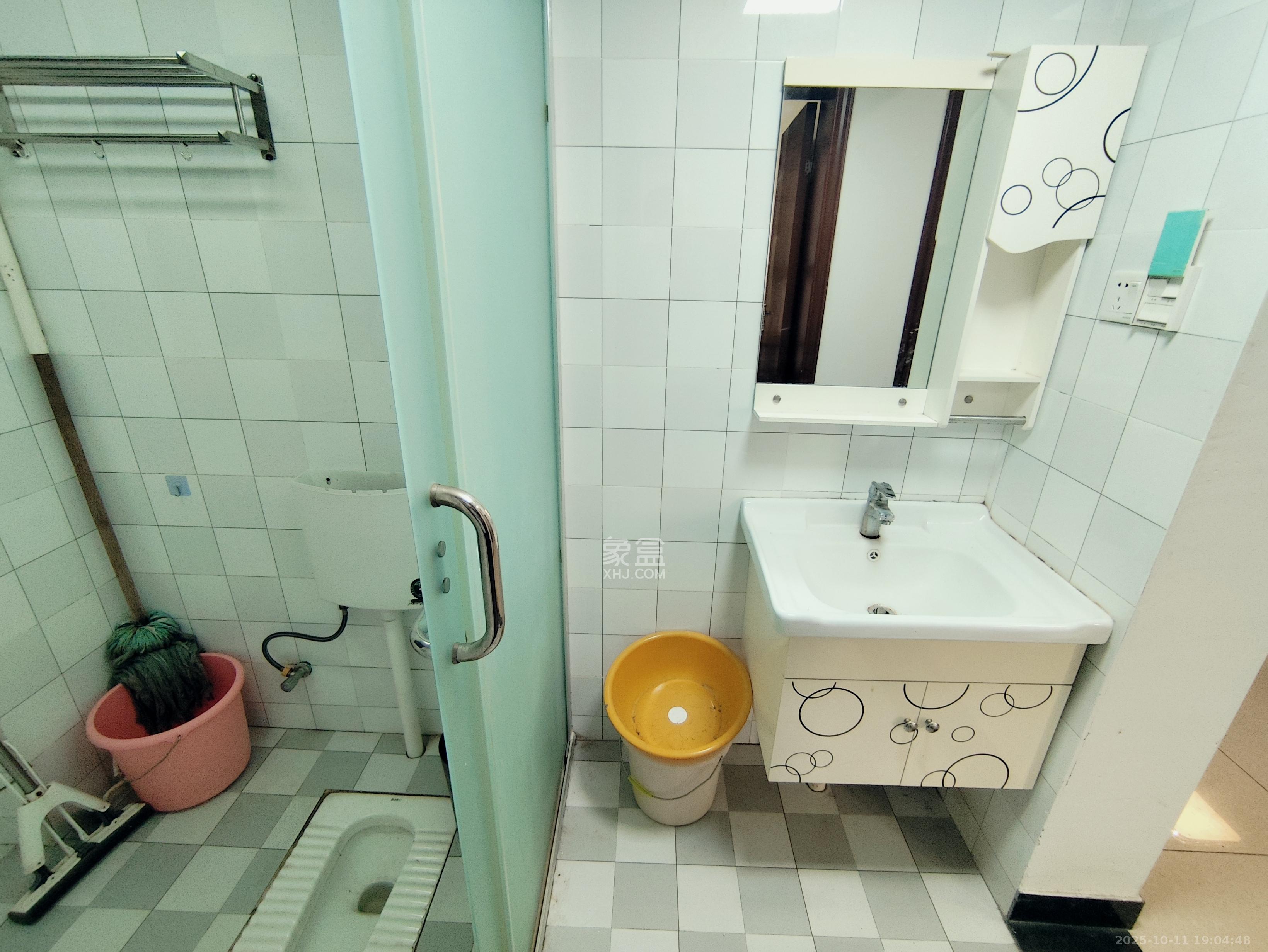 辉宏橄榄城  3室2厅1卫    1700.0元/月 辉宏橄榄城  3室2厅1卫    1700.0元/月室内图