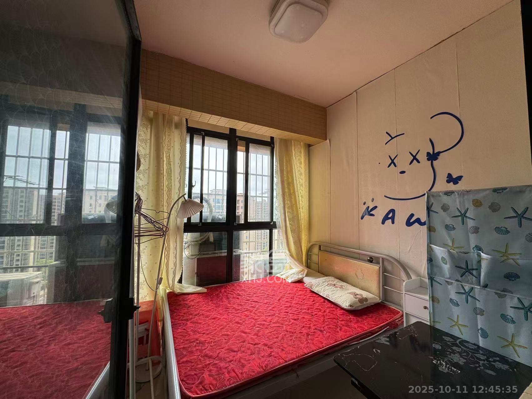 康斯丹郡(融程领秀佳园)  3室2厅1卫    1800.0元/月 康斯丹郡(融程领秀佳园)  3室2厅1卫    1800.0元/月室内图