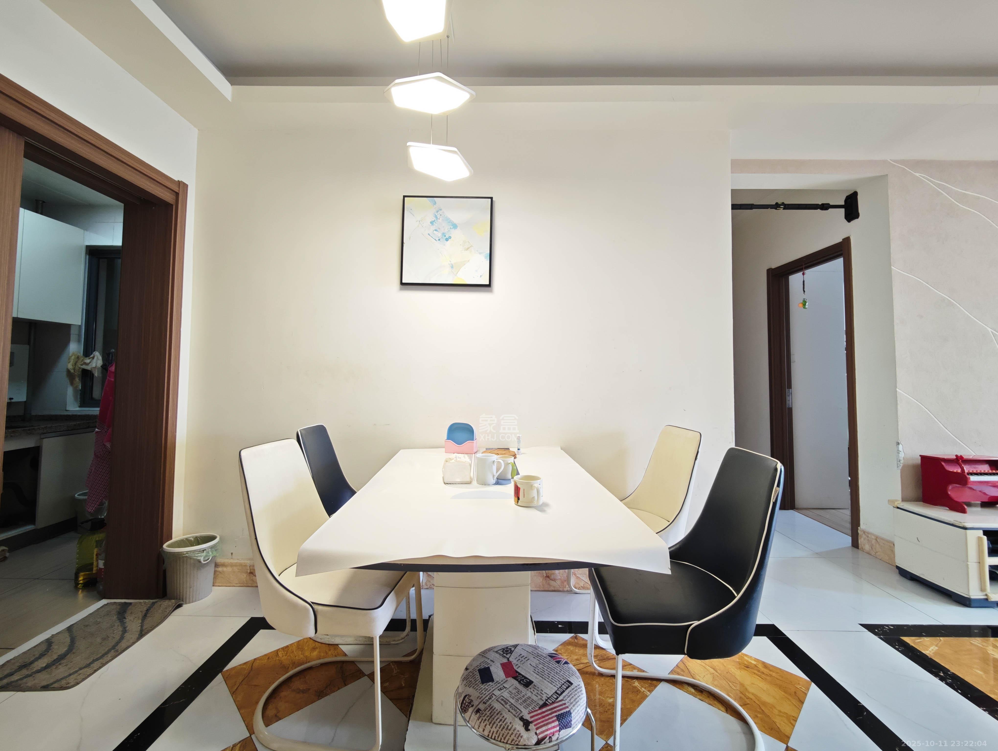 碧桂园南城首府(东宸林海) 3室1厅2卫 85.0万 碧桂园南城首府(东宸林海) 3室1厅2卫 85.0万其他