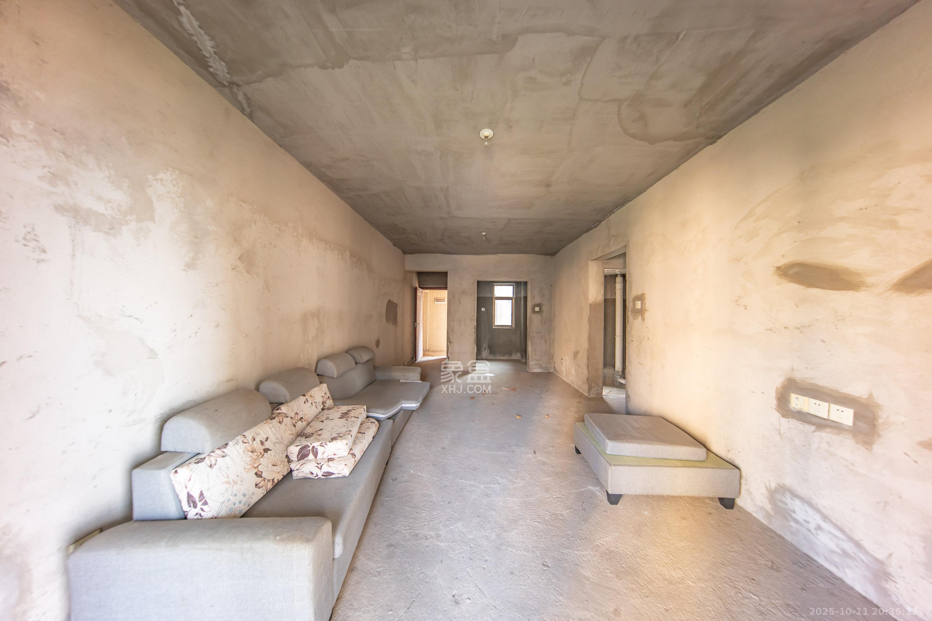 江山帝景哈佛  3室2厅2卫    78.0万