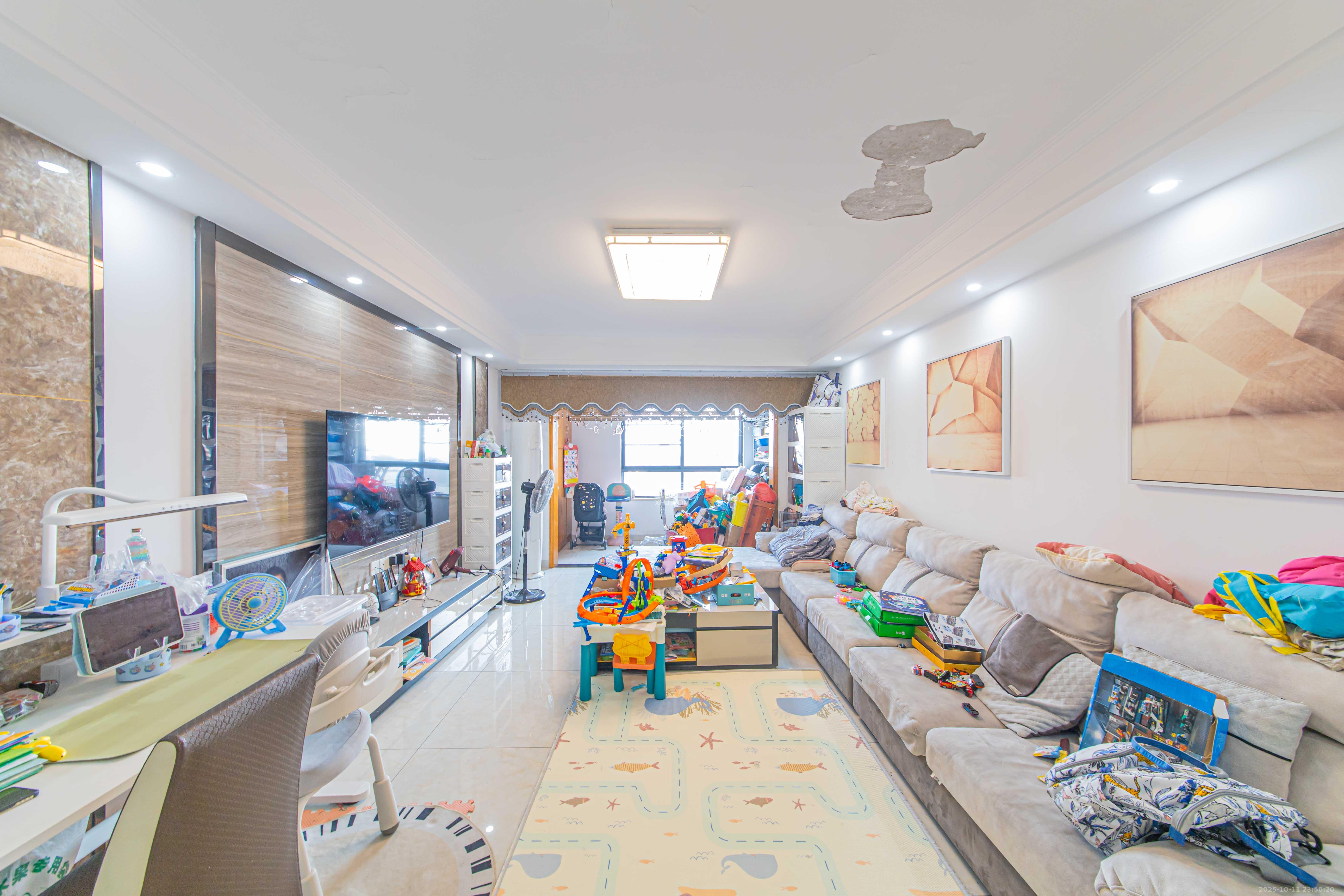 北辰中央公园A区 3室2厅1卫 119.0万 北辰中央公园A区 3室2厅1卫 119.0万客厅