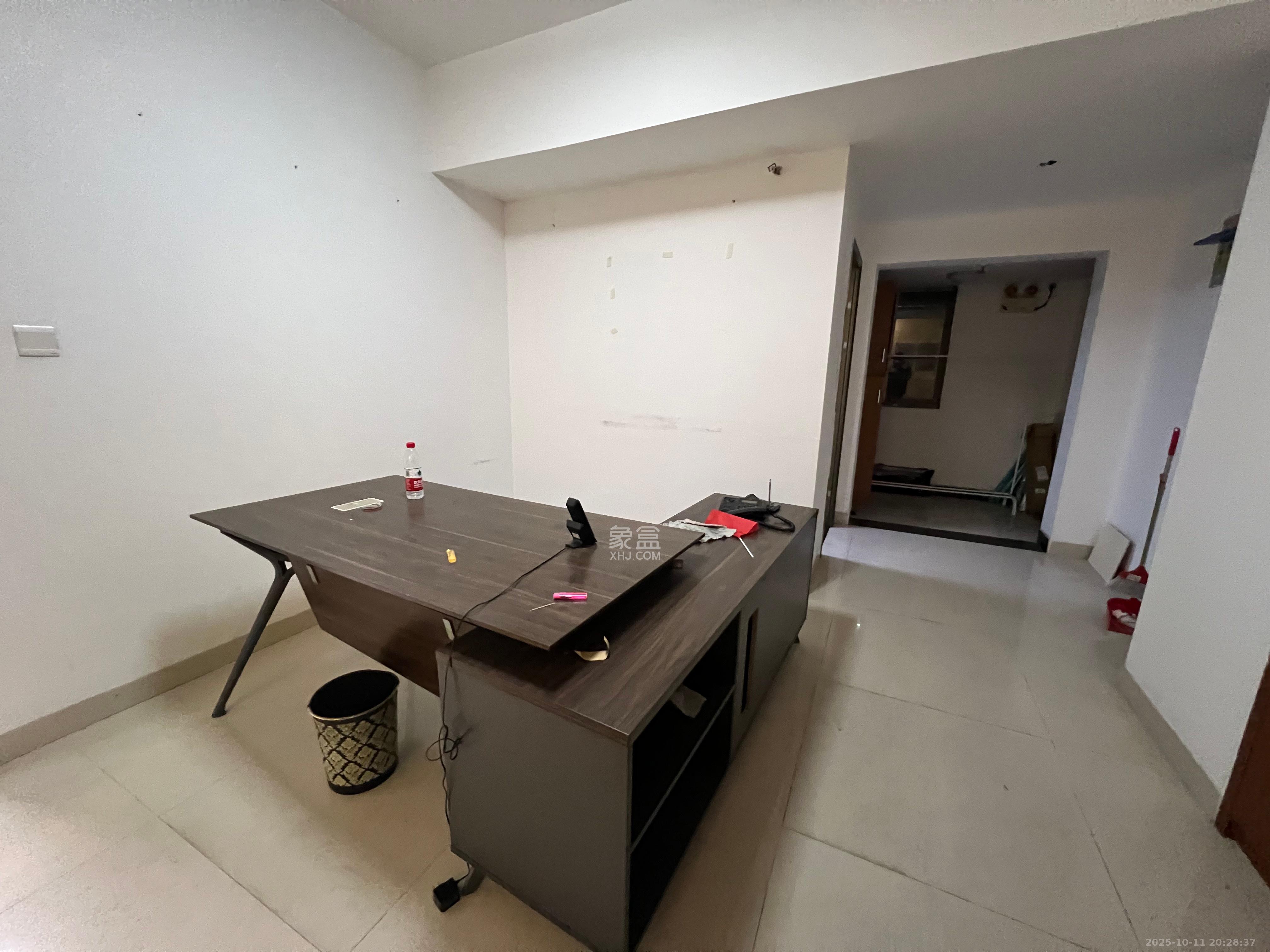 汇达国际公馆（汇达大厦）  2室1厅1卫    2400.0元/月室内图