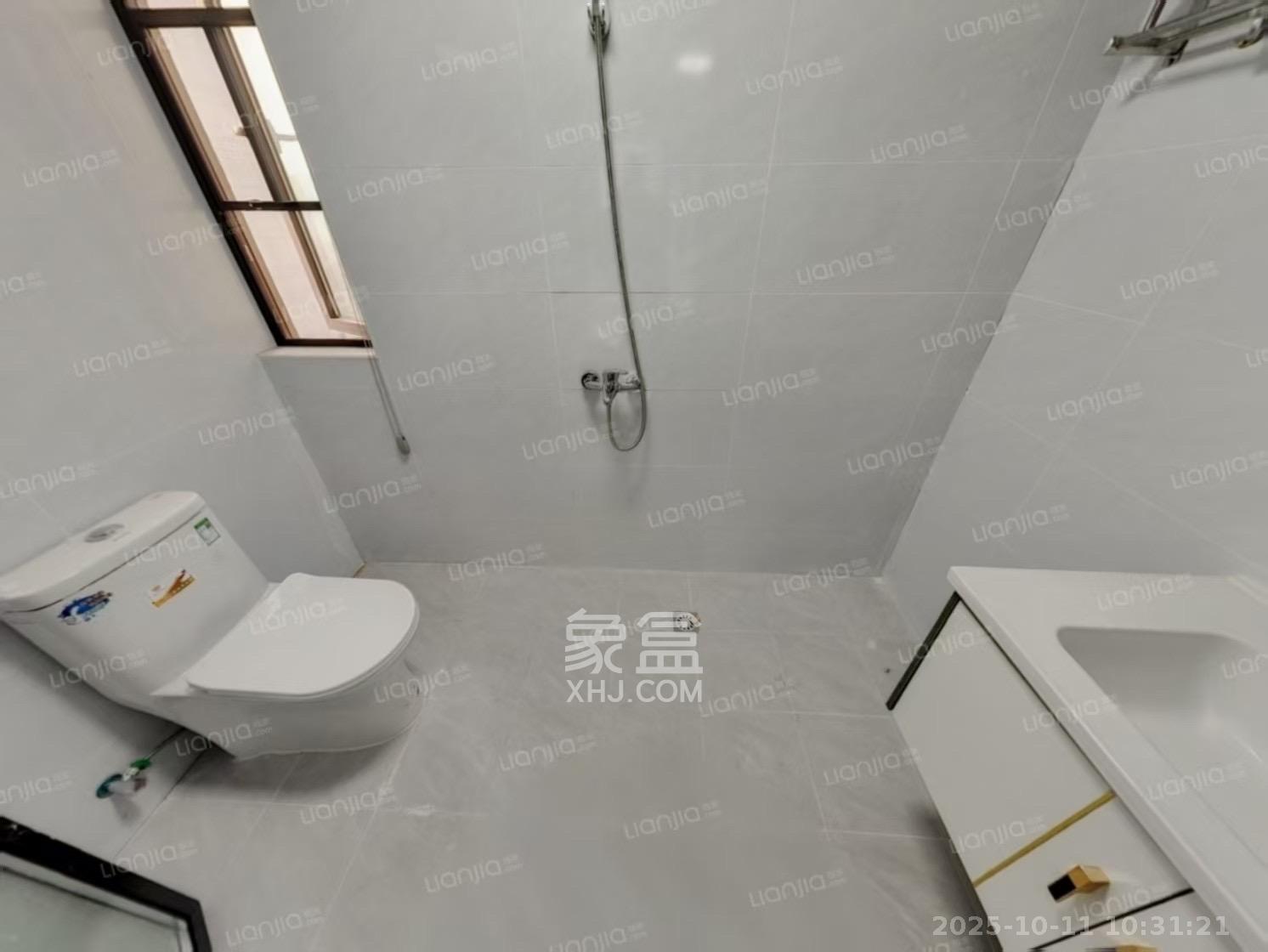 德奥悦东方  4室2厅2卫    3500.0元/月室内图