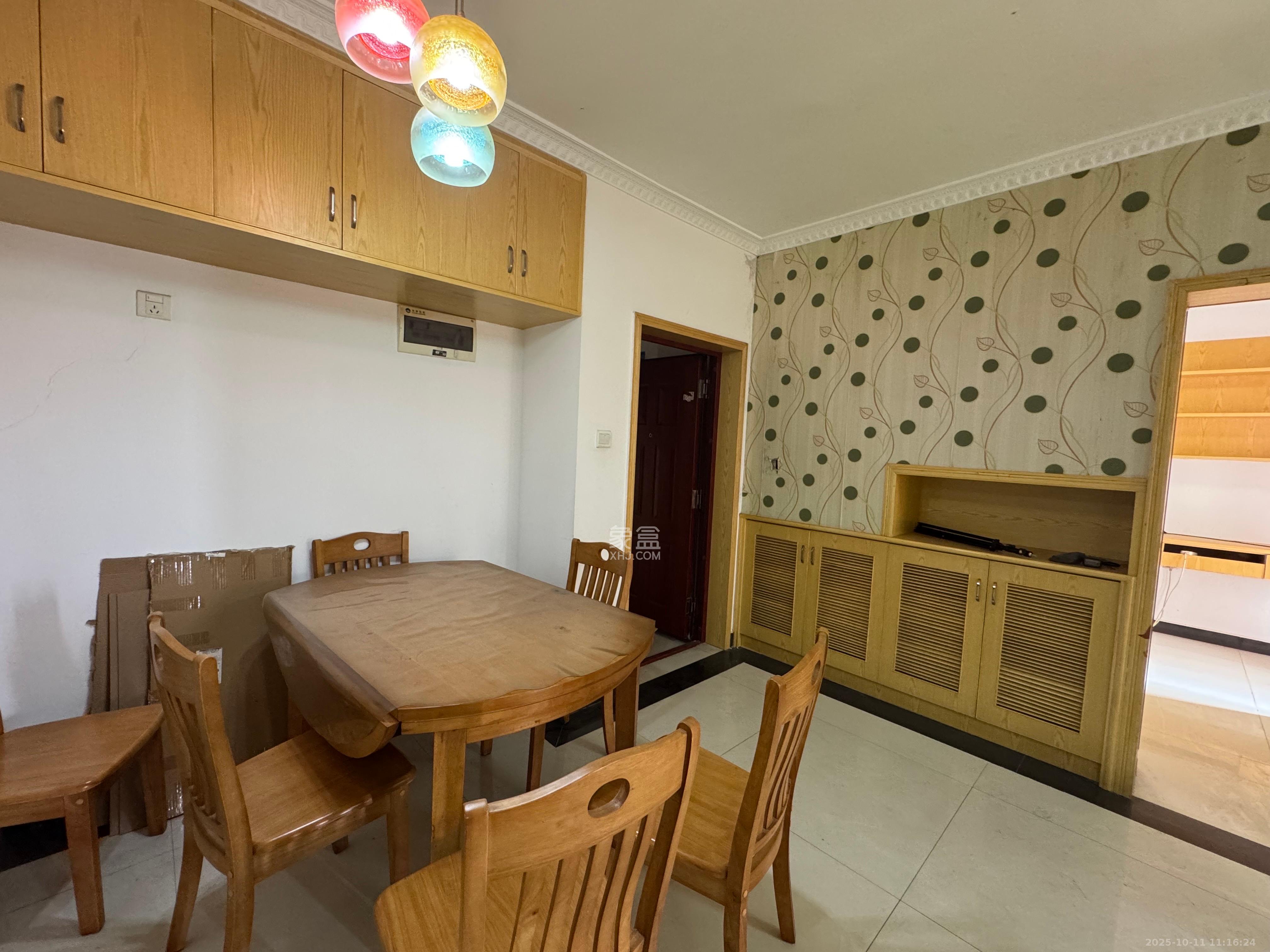 新城国际花都 2室2厅1卫 1500.0元/月 新城国际花都 2室2厅1卫 1500.0元/月室内图