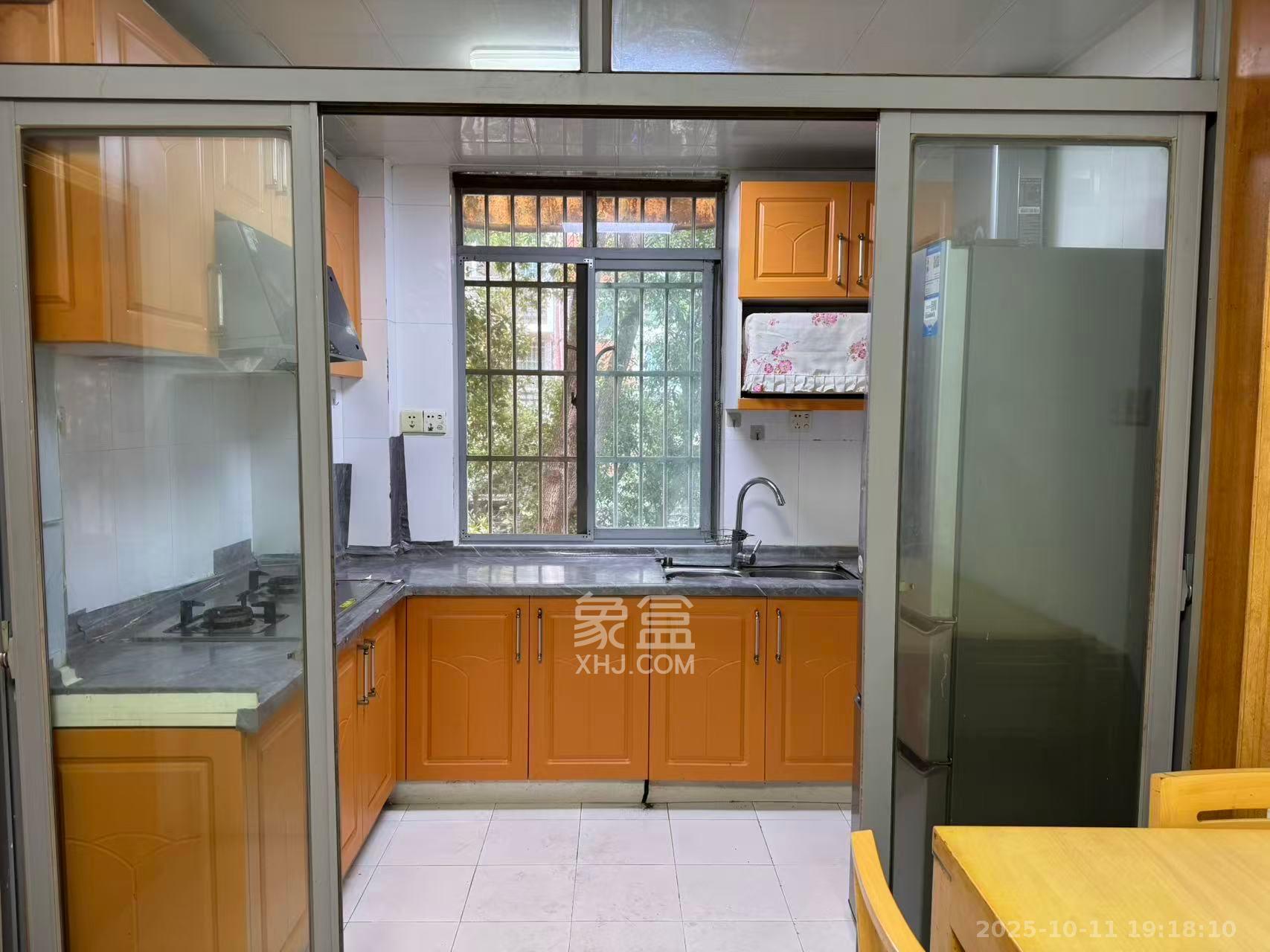 万煦园  3室1厅1卫    2300.0元/月室内图