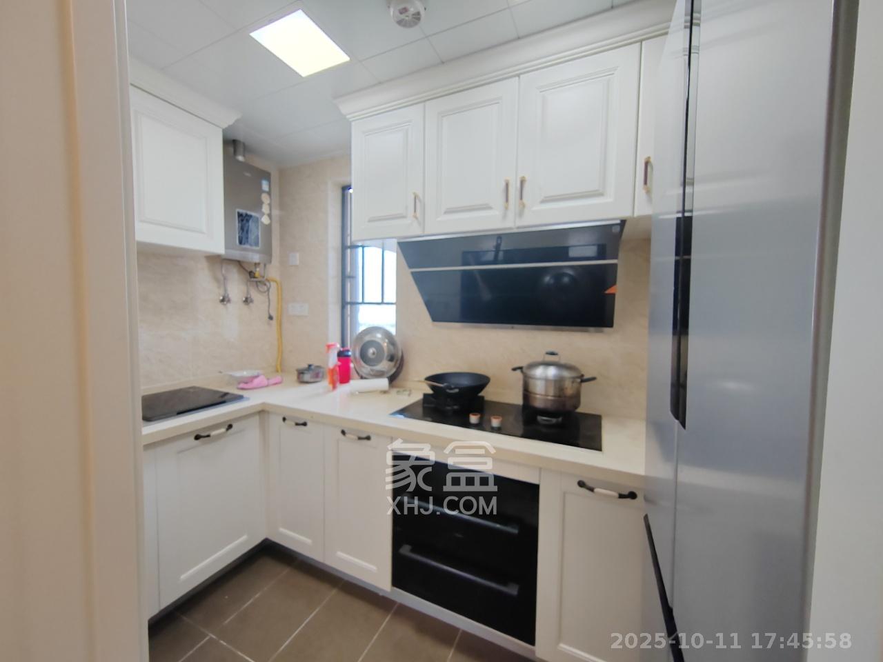 万科魅力之城观澜里 3室2厅2卫 2800.0元/月 万科魅力之城观澜里 3室2厅2卫 2800.0元/月室内图