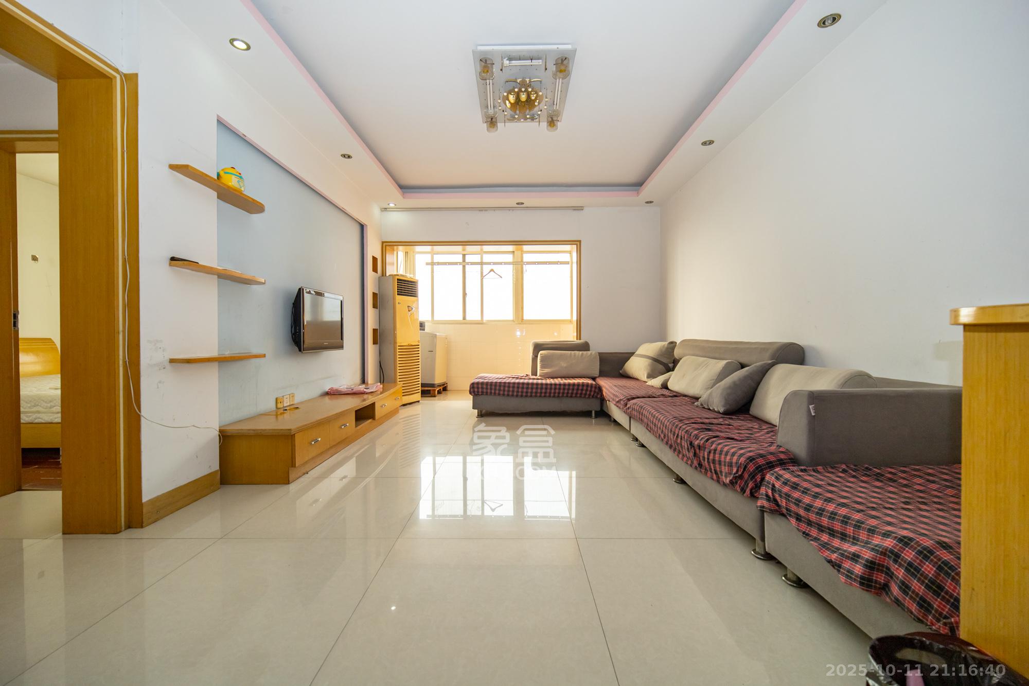 筑梦园  2室2厅1卫    62.8万客厅