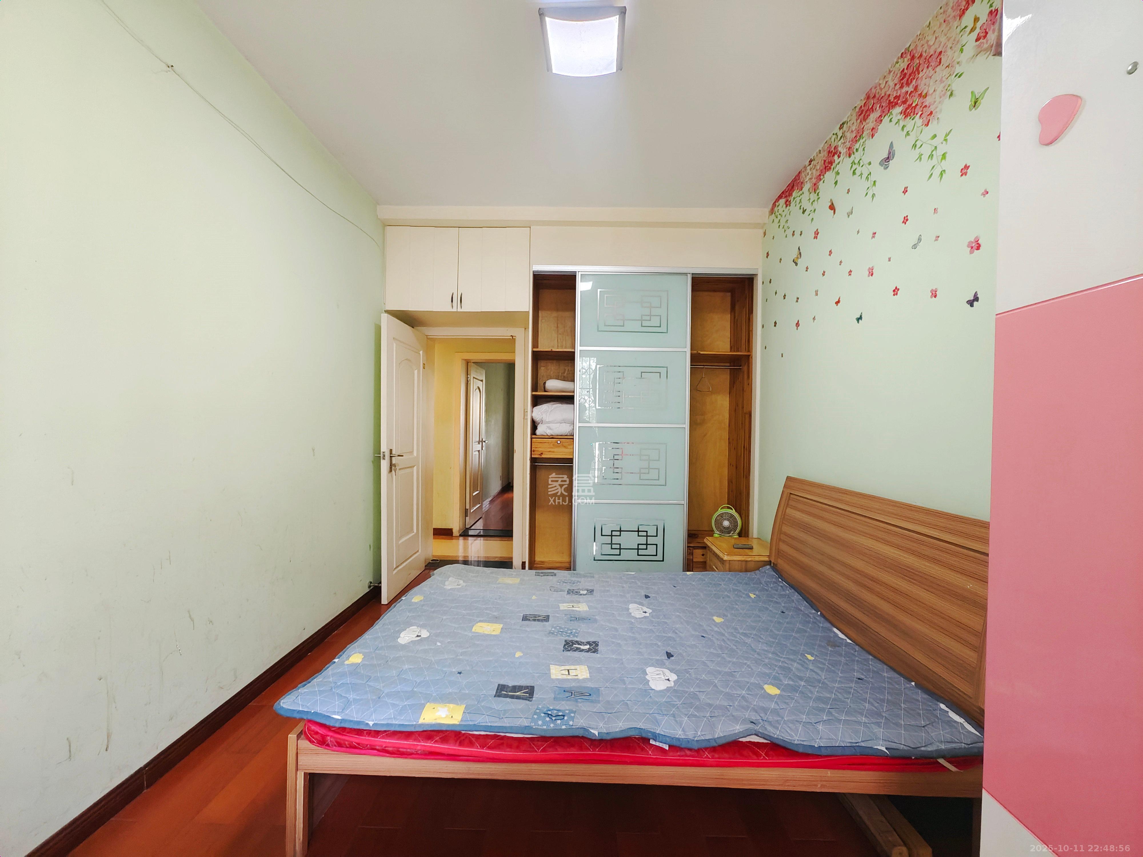 枫林绿洲  4室2厅2卫    2600.0元/月室内图