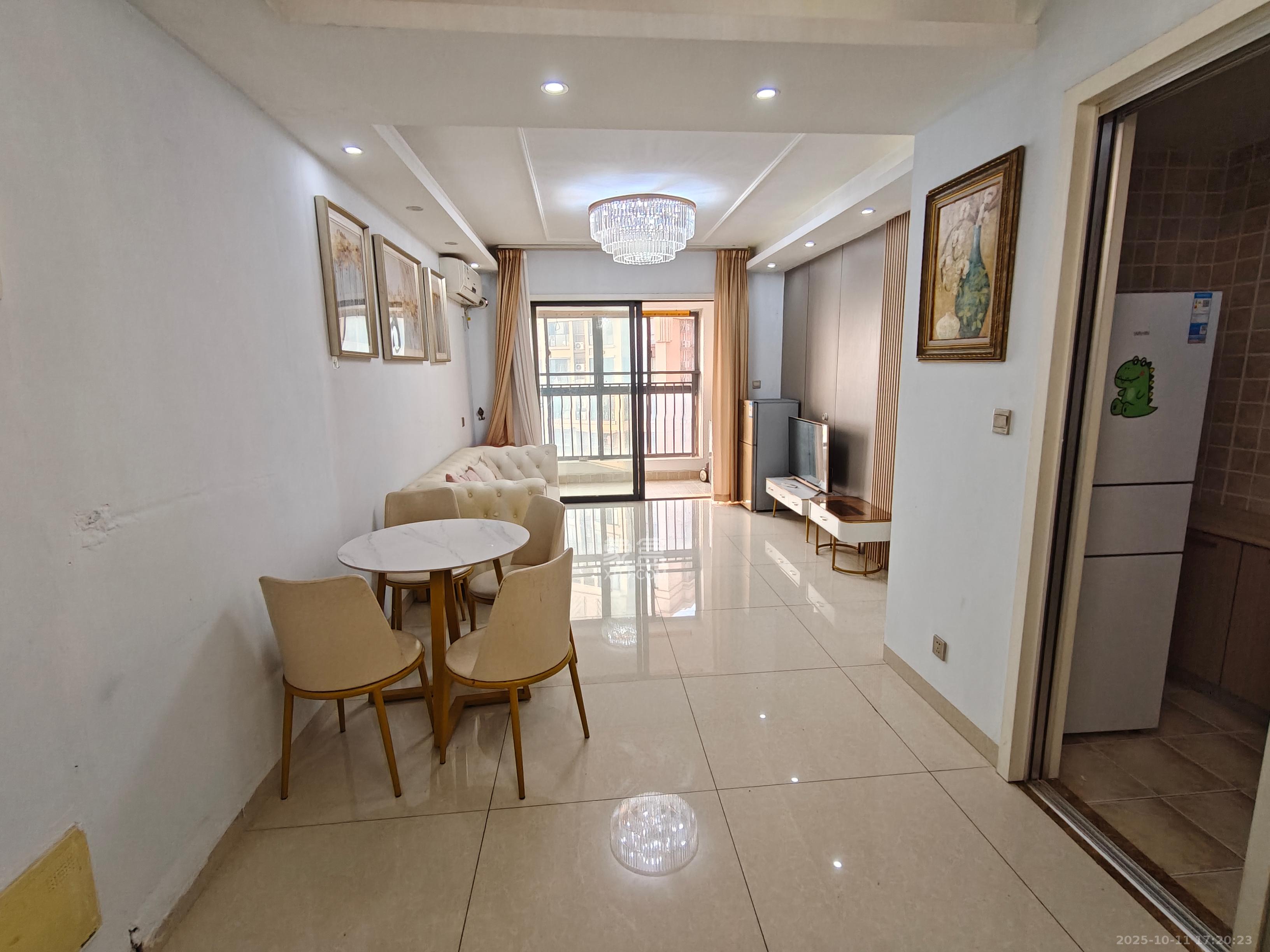 兰亭湾畔 2室2厅1卫 2800.0元/月 兰亭湾畔 2室2厅1卫 2800.0元/月室内图