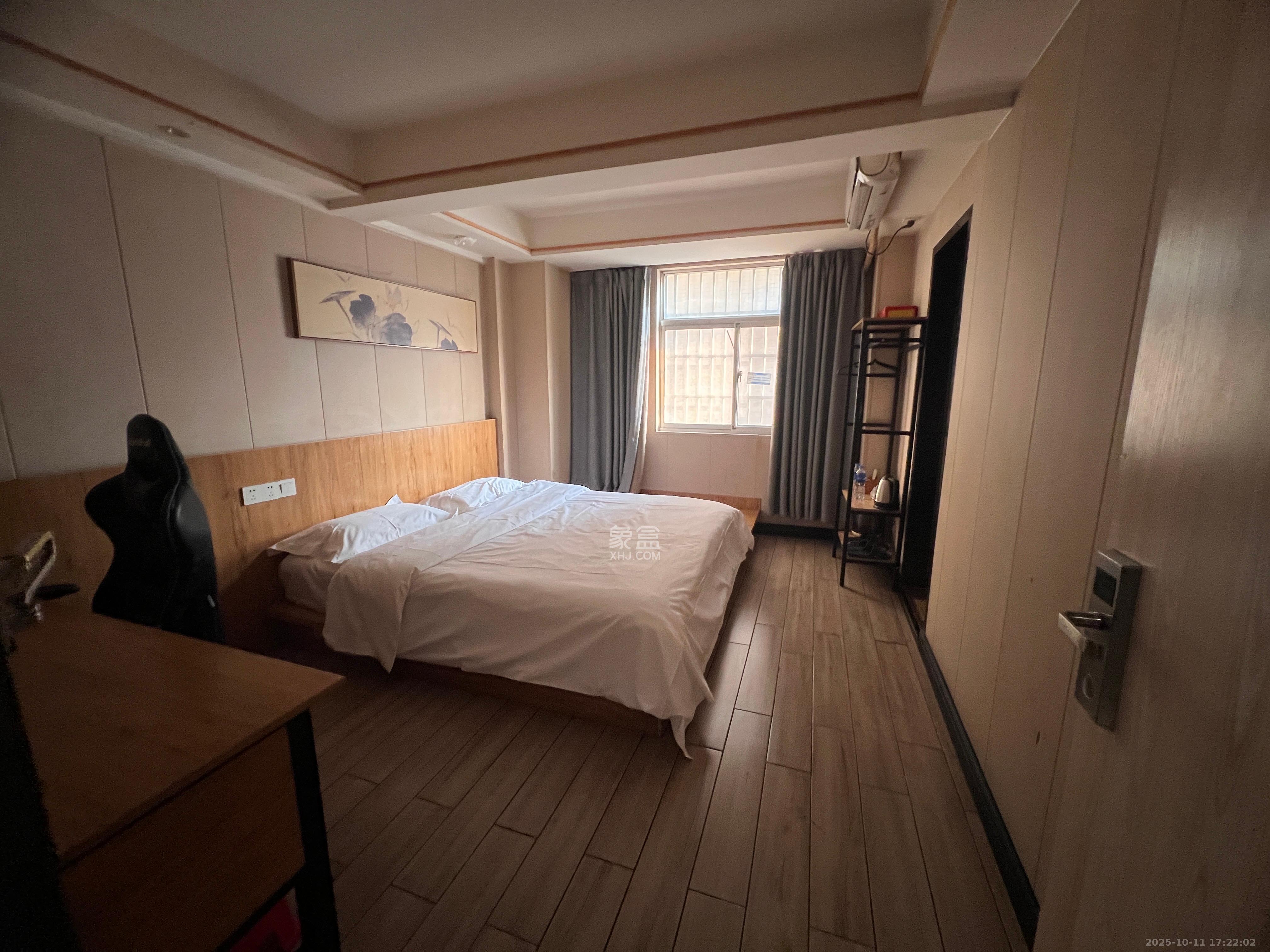 高桥现代商贸城  4室2厅1卫    5000.0元/月 高桥现代商贸城  4室2厅1卫    5000.0元/月室内图