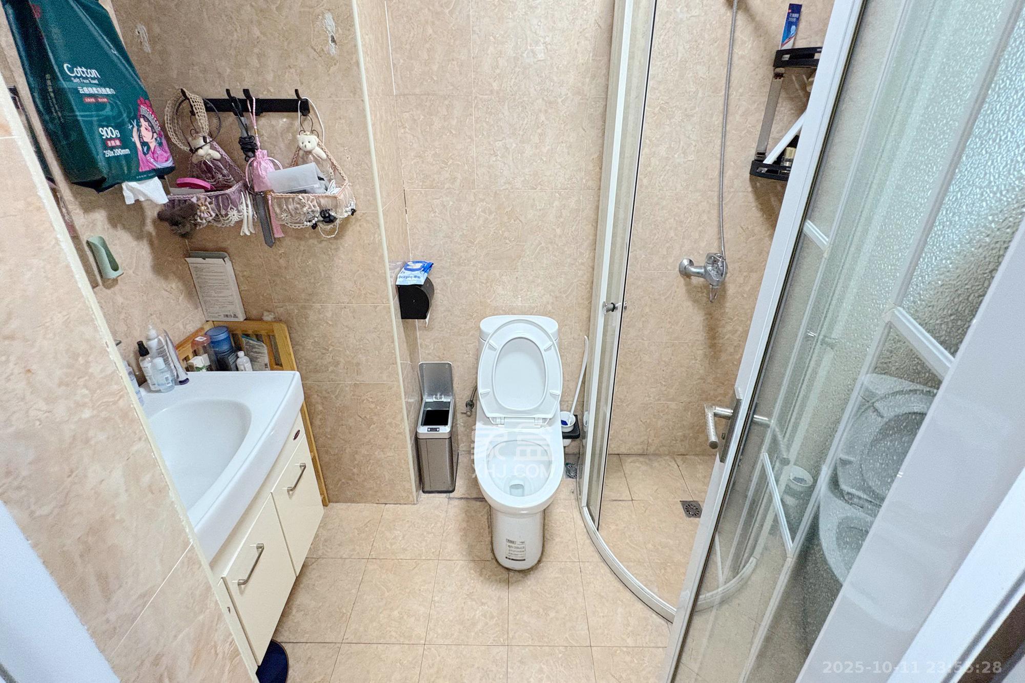 天心华庭 1室1厅1卫 66.0万 天心华庭 1室1厅1卫 66.0万卫生间