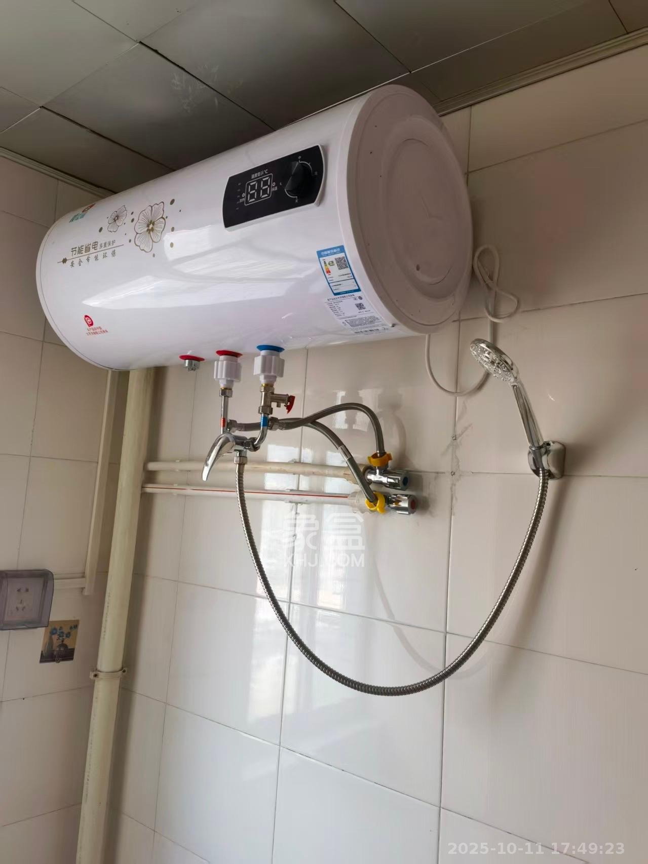 活力康城 3室2厅2卫 3400.0元/月 活力康城 3室2厅2卫 3400.0元/月室内图