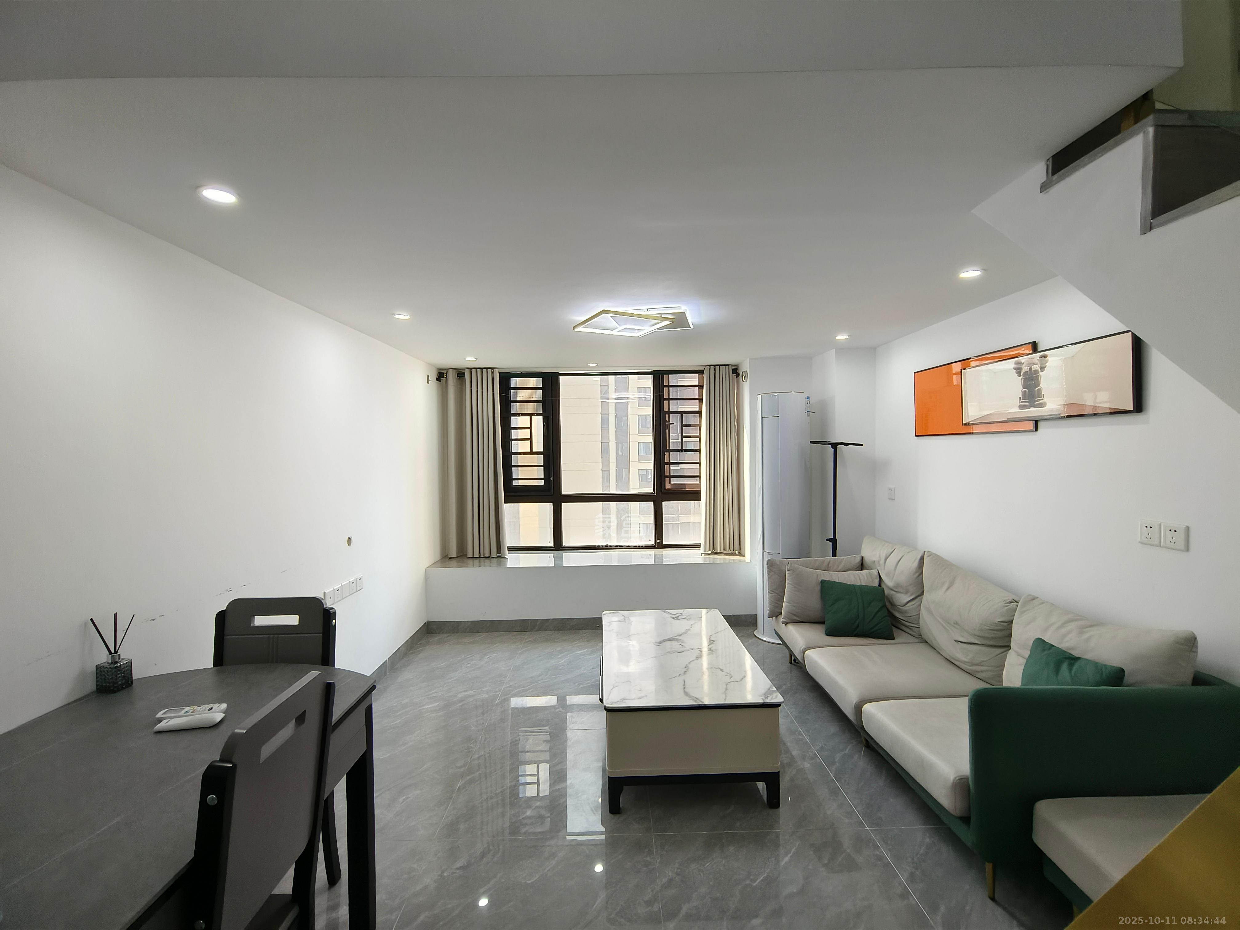 弘阳时光里 2室1厅1卫 2100.0元/月 弘阳时光里 2室1厅1卫 2100.0元/月室内图