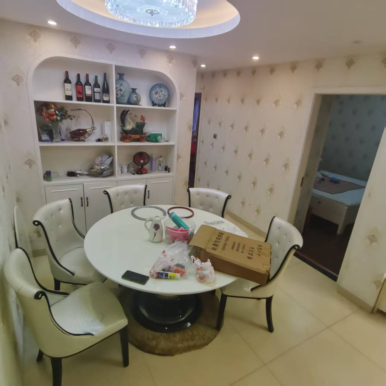 铂金汉宫  3室2厅2卫    2000.0元/月室内图