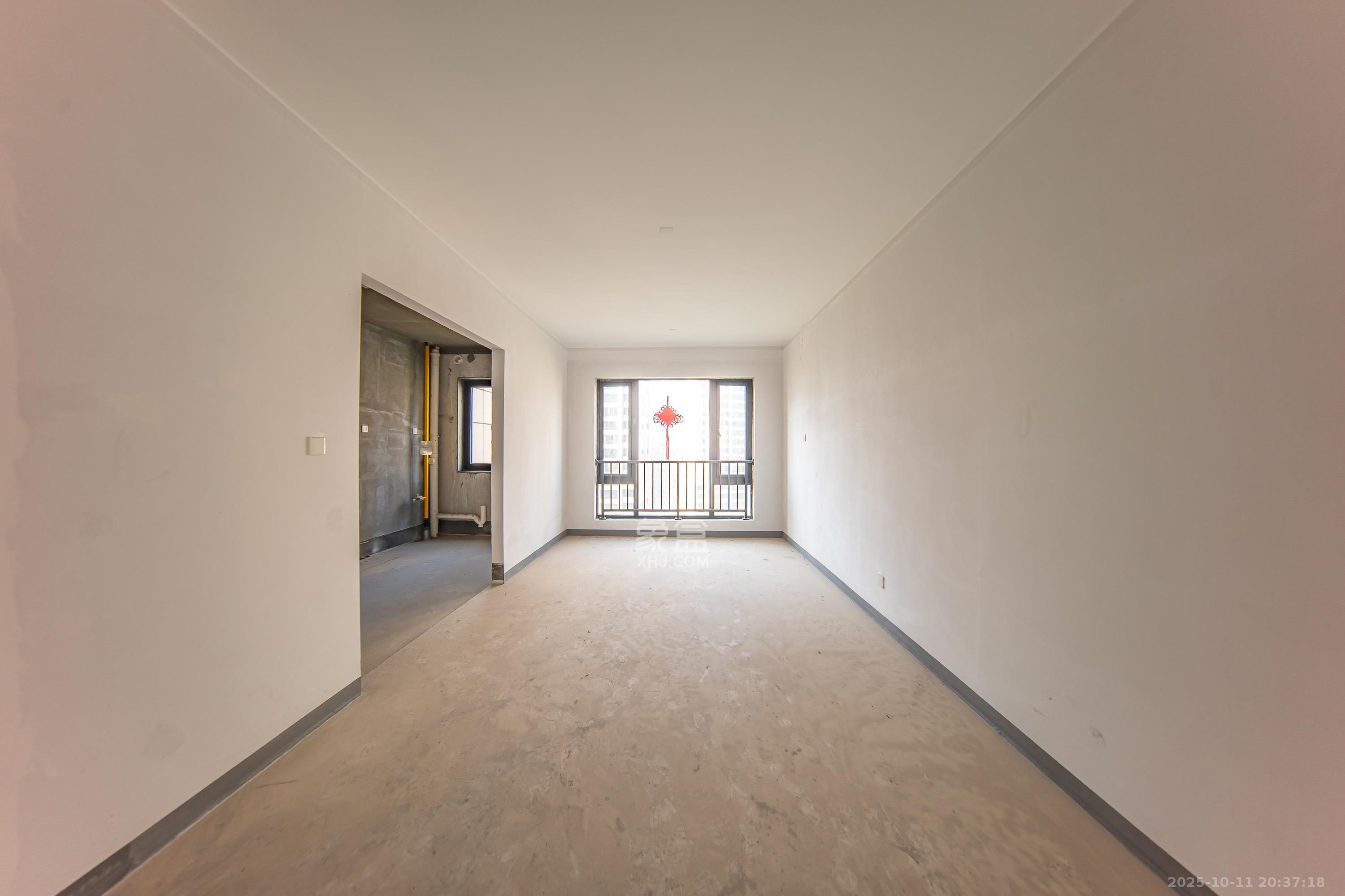 建投象山国际  6室2厅4卫    300.0万 建投象山国际  6室2厅4卫    300.0万客厅