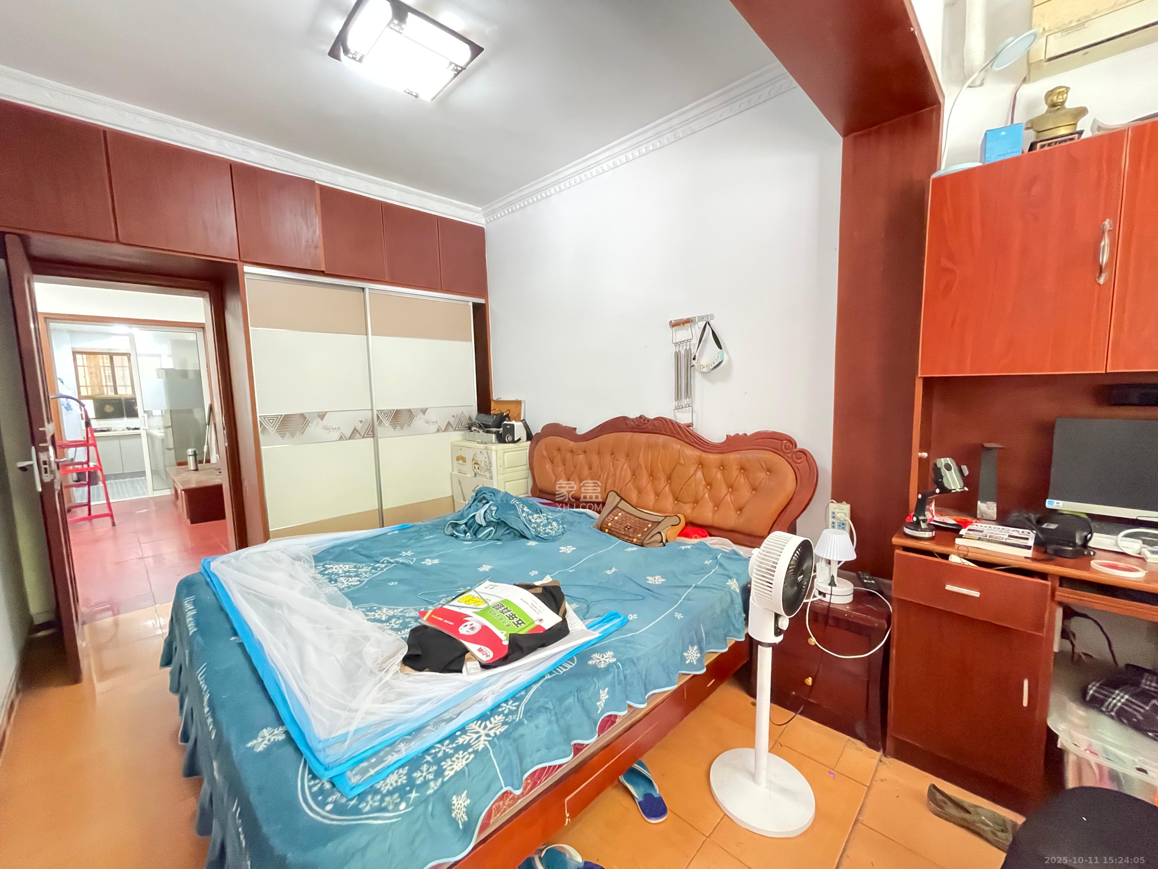 长坡社区  2室1厅1卫    1650.0元/月 长坡社区  2室1厅1卫    1650.0元/月室内图