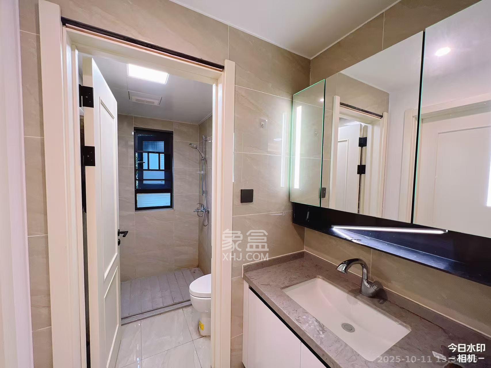 万科金色梦想B区  4室2厅2卫    3200.0元/月室内图