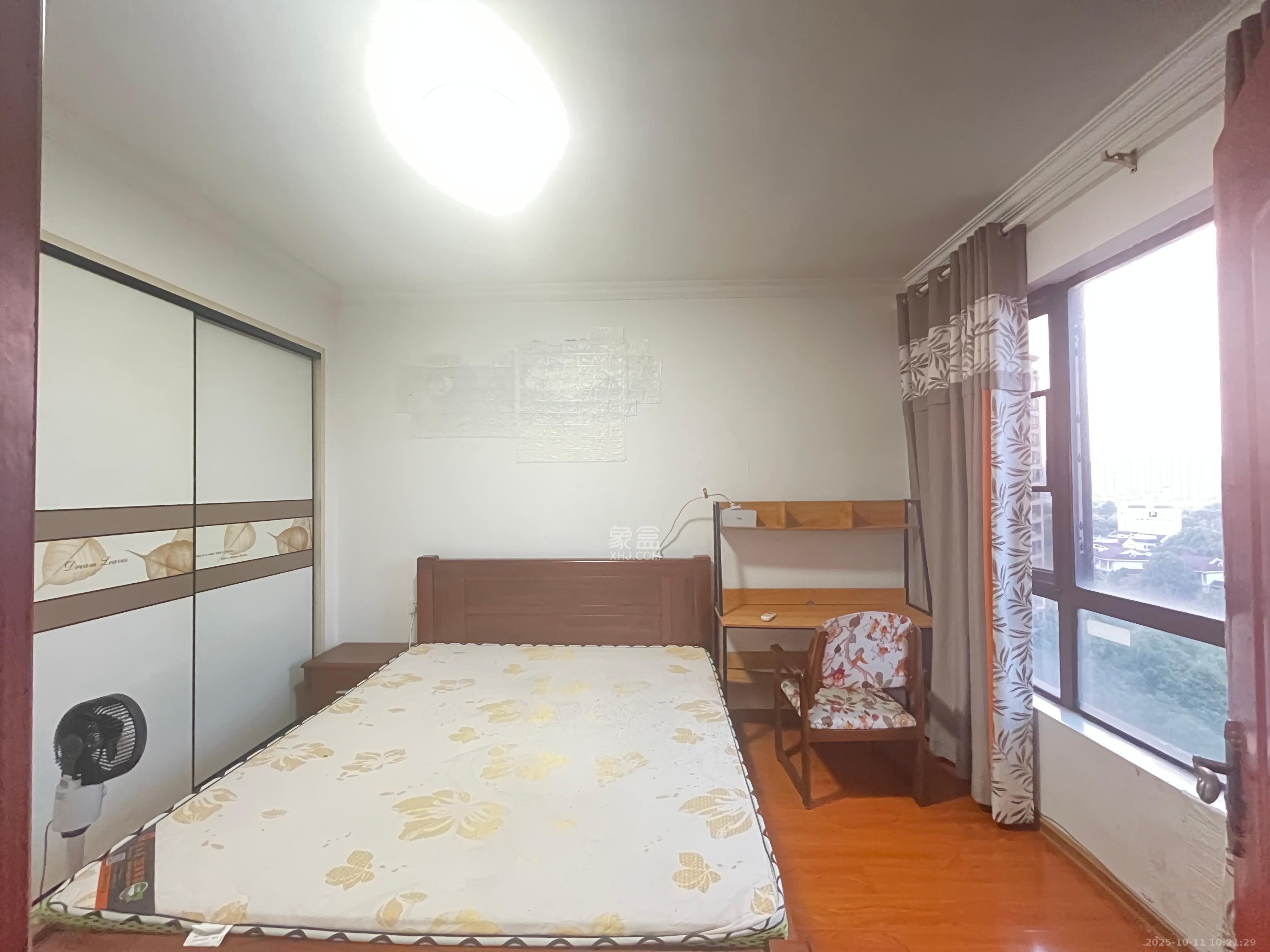 天园假日  1室1厅1卫    1500.0元/月 天园假日  1室1厅1卫    1500.0元/月室内图