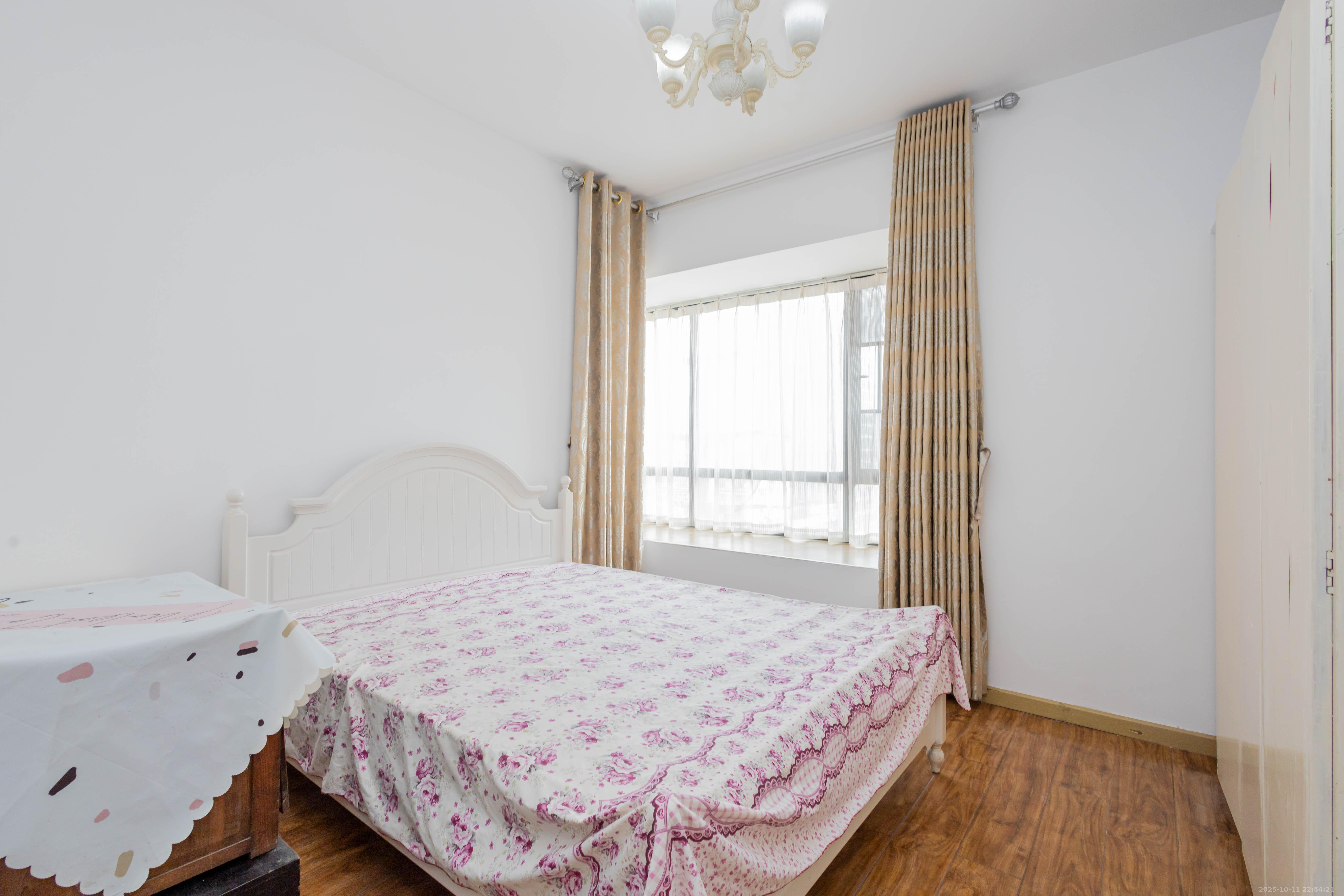 中国铁建国际城一期  3室2厅1卫    41.8万 中国铁建国际城一期  3室2厅1卫    41.8万卧室