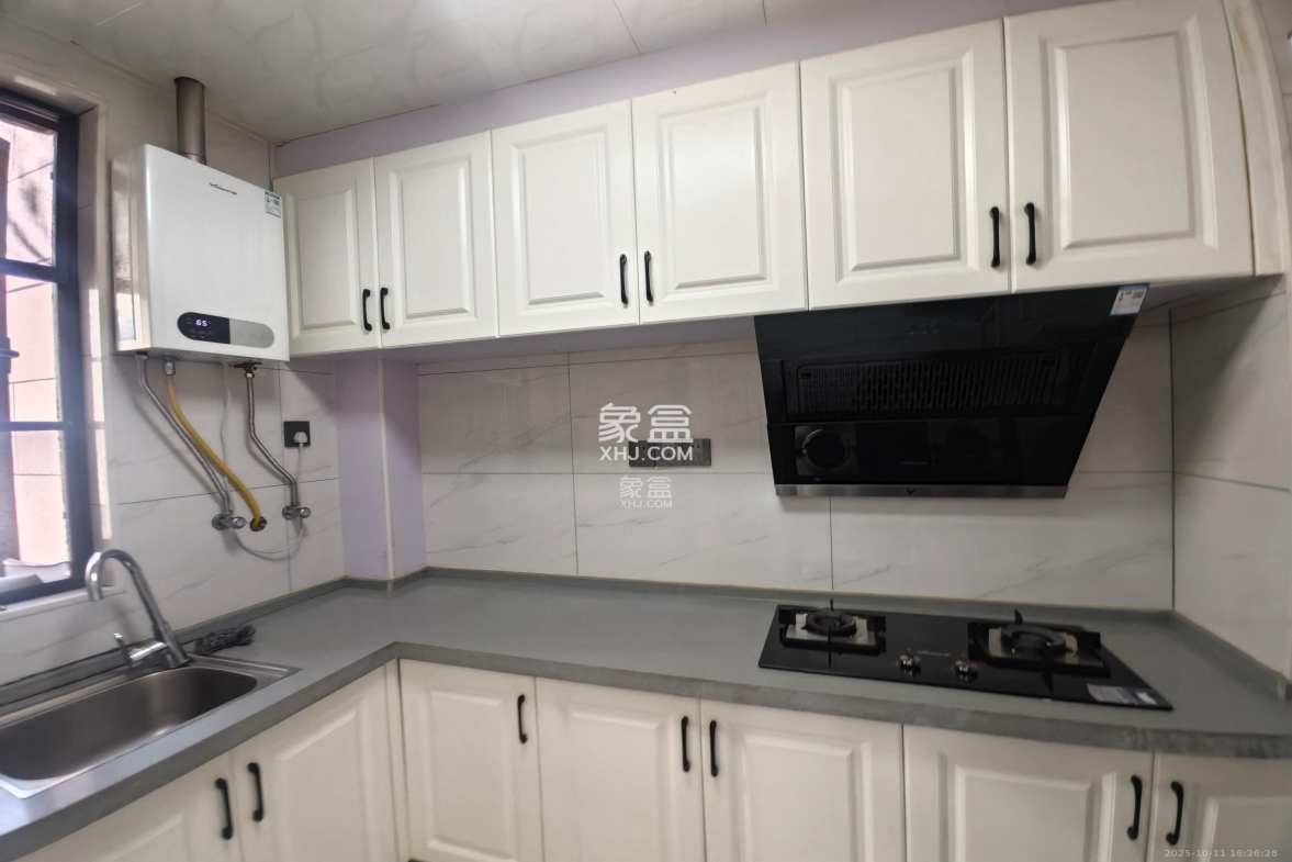 卓越浅水湾 4室2厅2卫 3000.0元/月 卓越浅水湾 4室2厅2卫 3000.0元/月室内图