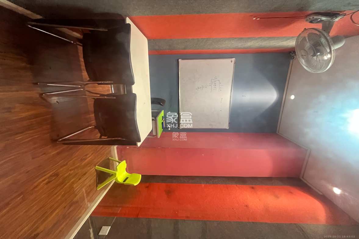 银轩铭誉(四海怡家) 5室1厅1卫 4500.0元/月 银轩铭誉(四海怡家) 5室1厅1卫 4500.0元/月室内图