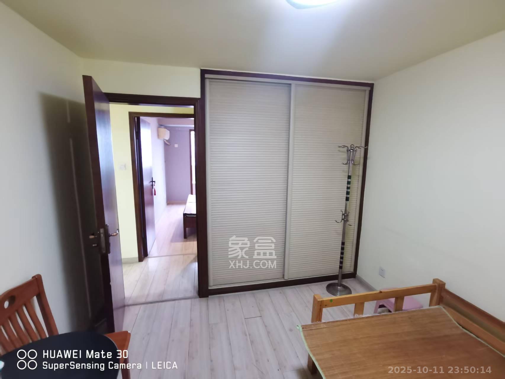 宏景名厦  3室2厅2卫    2700.0元/月室内图