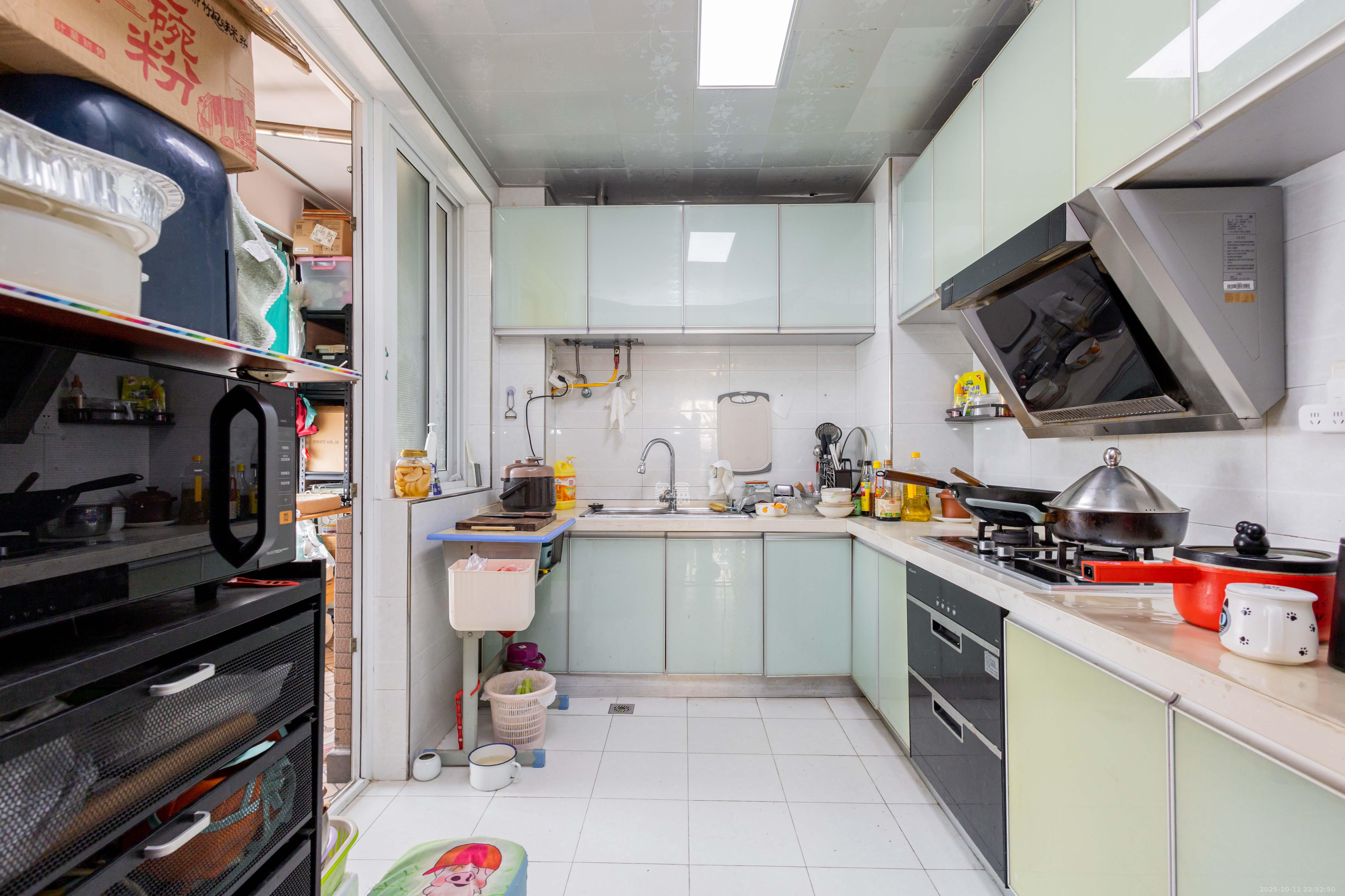 紫云阁 2室2厅1卫 58.0万 紫云阁 2室2厅1卫 58.0万厨房