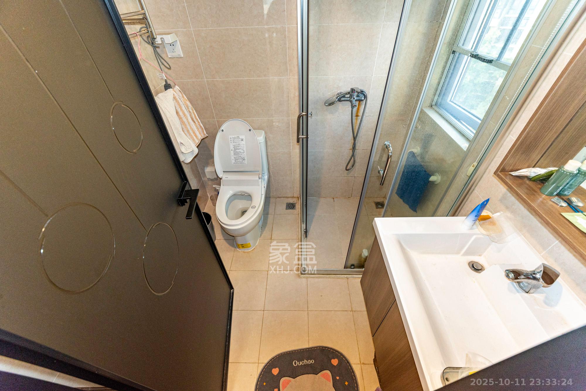 保利香槟国际 4室2厅2卫 130.0万 保利香槟国际 4室2厅2卫 130.0万卫生间