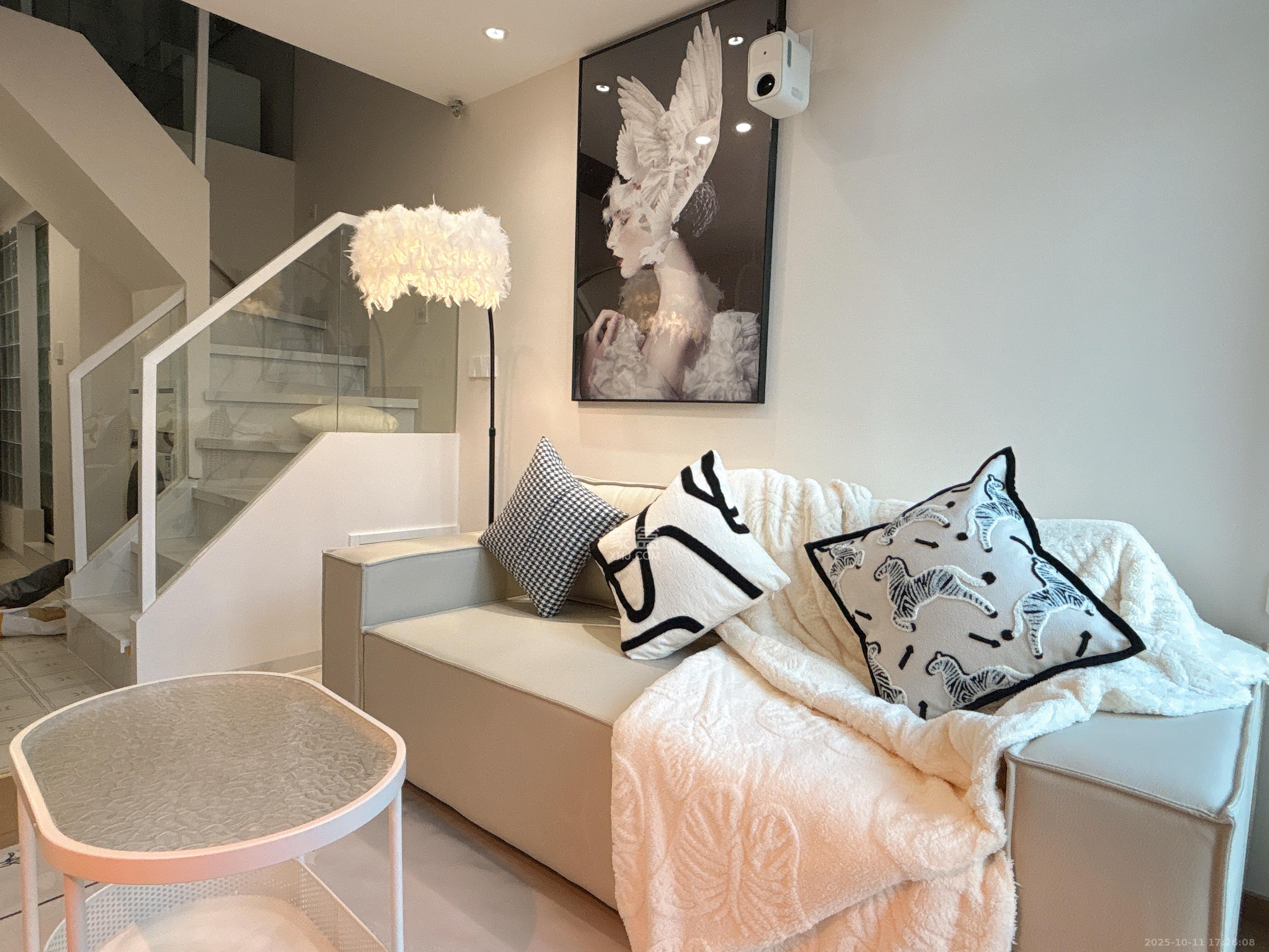 珠江花城好世界  2室1厅1卫    2400.0元/月室内图