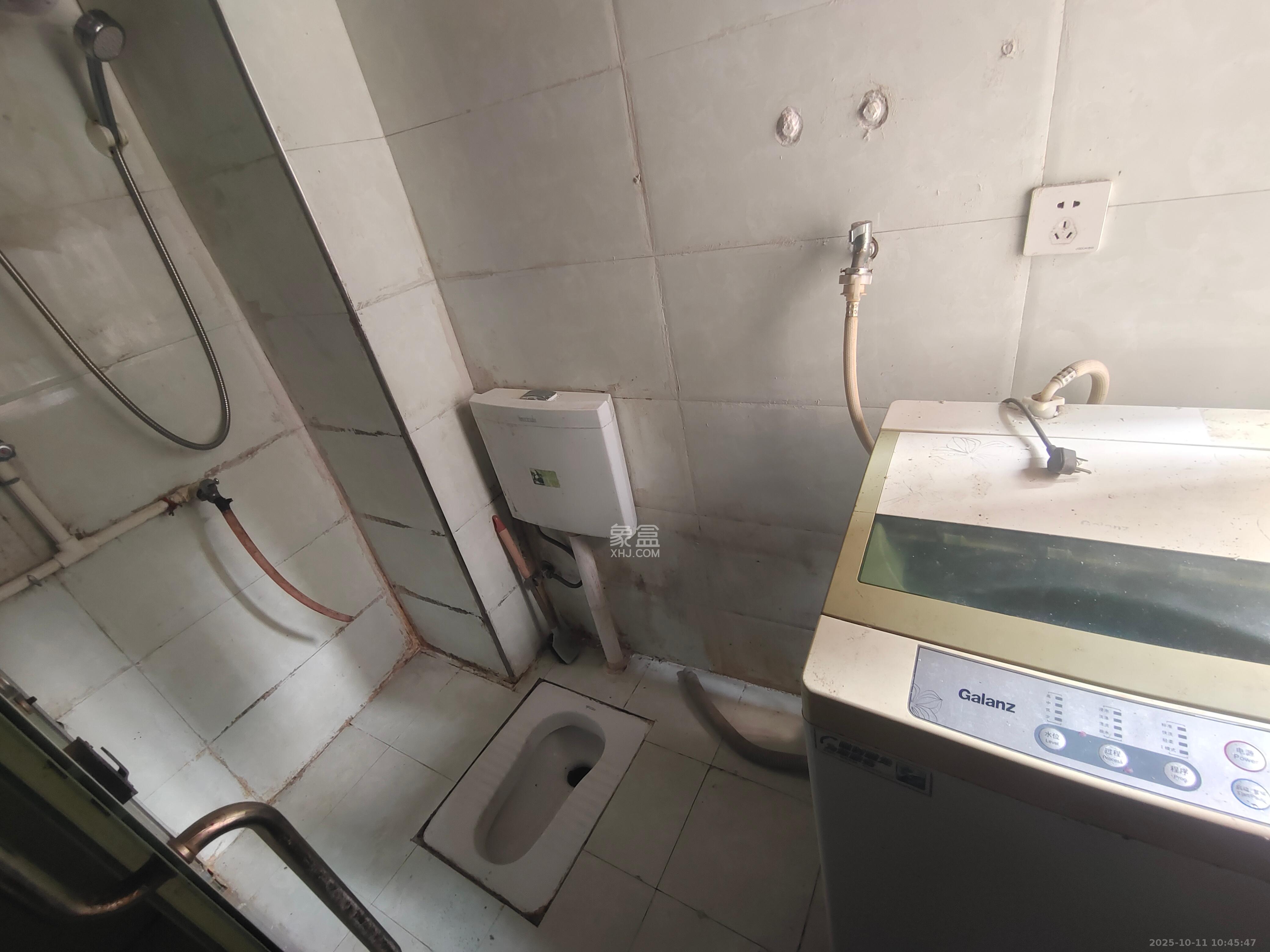 骑龙安置小区  1室1厅1卫    900.0元/月室内图