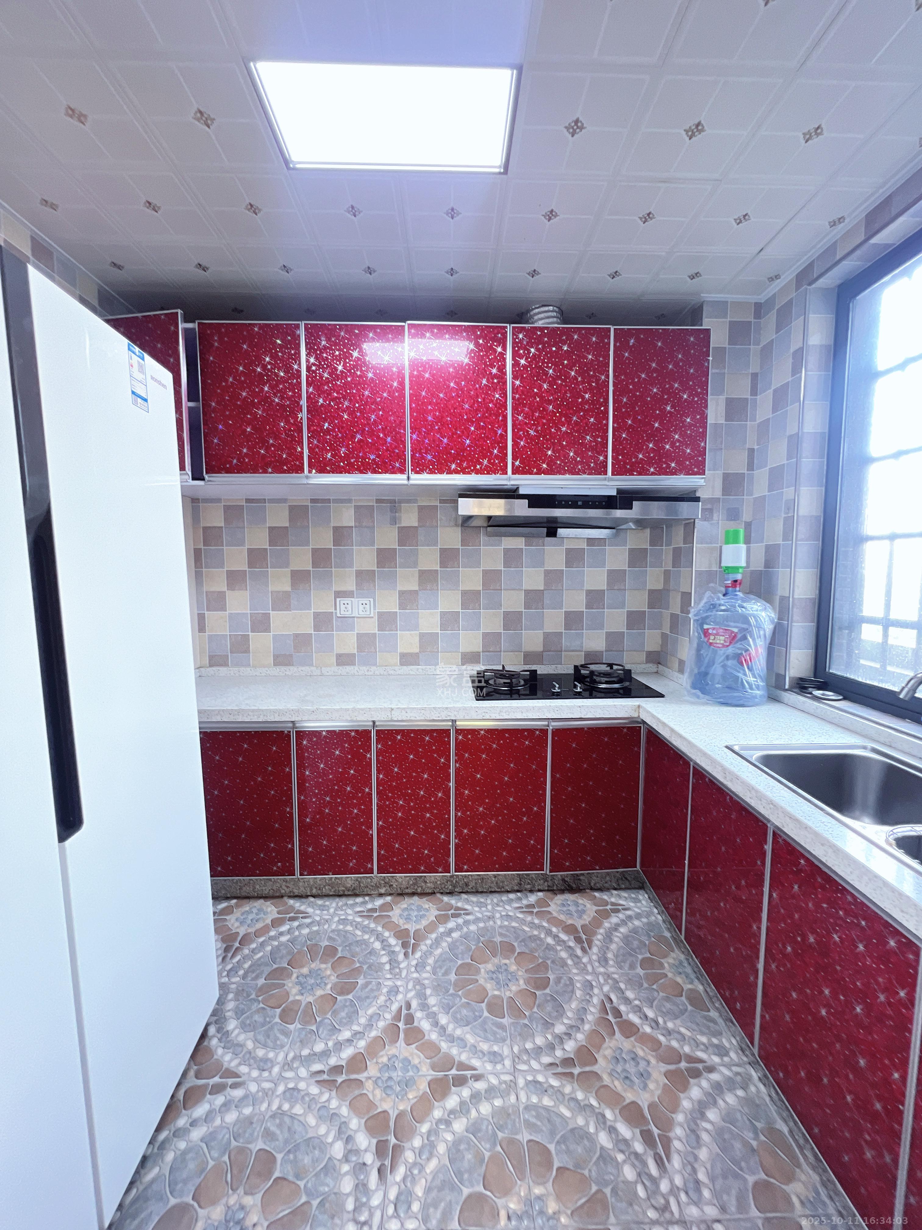 丰源国际  3室2厅1卫    2200.0元/月室内图