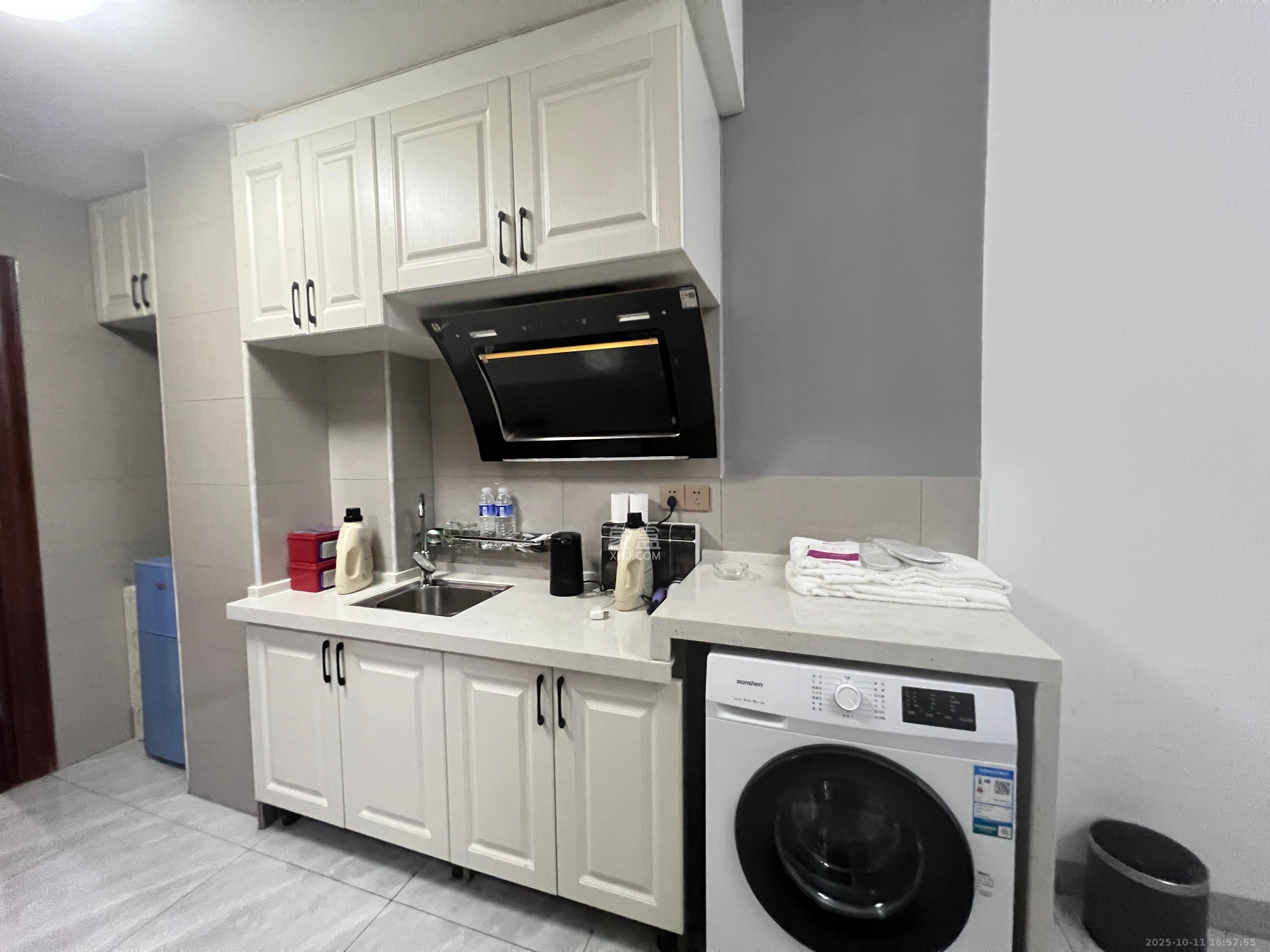 长沙高铁吾悦广场  1室1厅1卫    1400.0元/月室内图