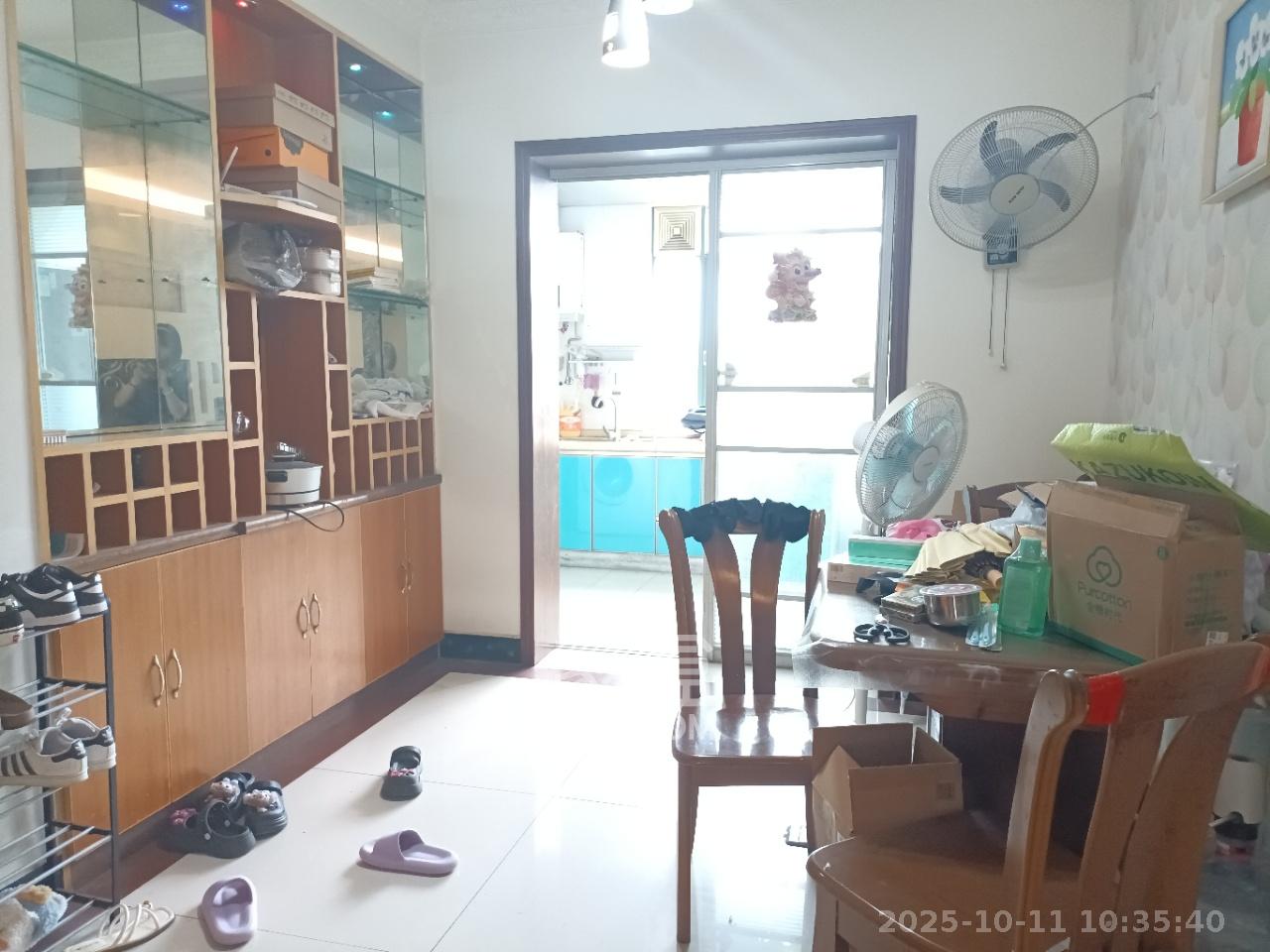 望兴景园一期  3室2厅2卫    2700.0元/月室内图