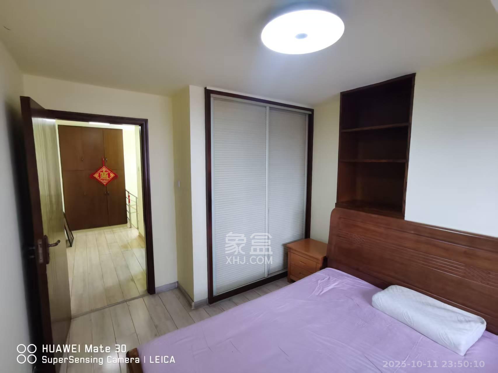 宏景名厦  3室2厅2卫    2700.0元/月室内图