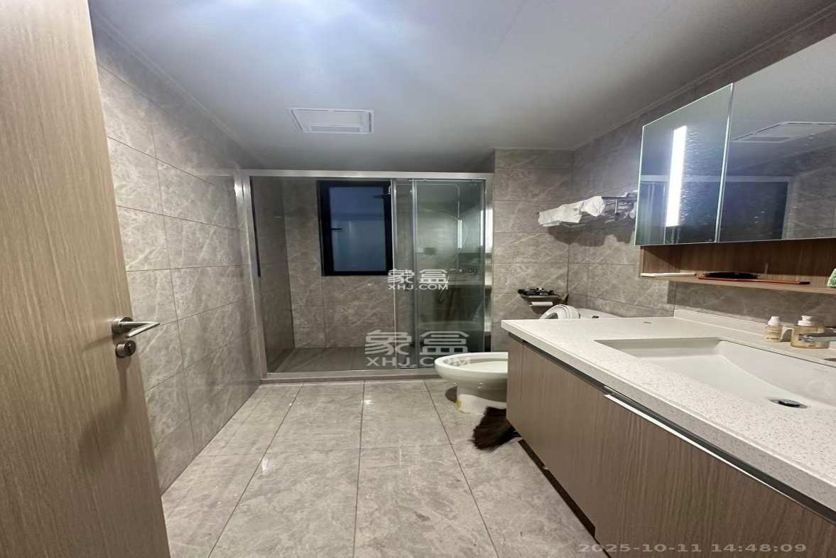 旭辉国悦府 4室2厅2卫 4200.0元/月 旭辉国悦府 4室2厅2卫 4200.0元/月室内图