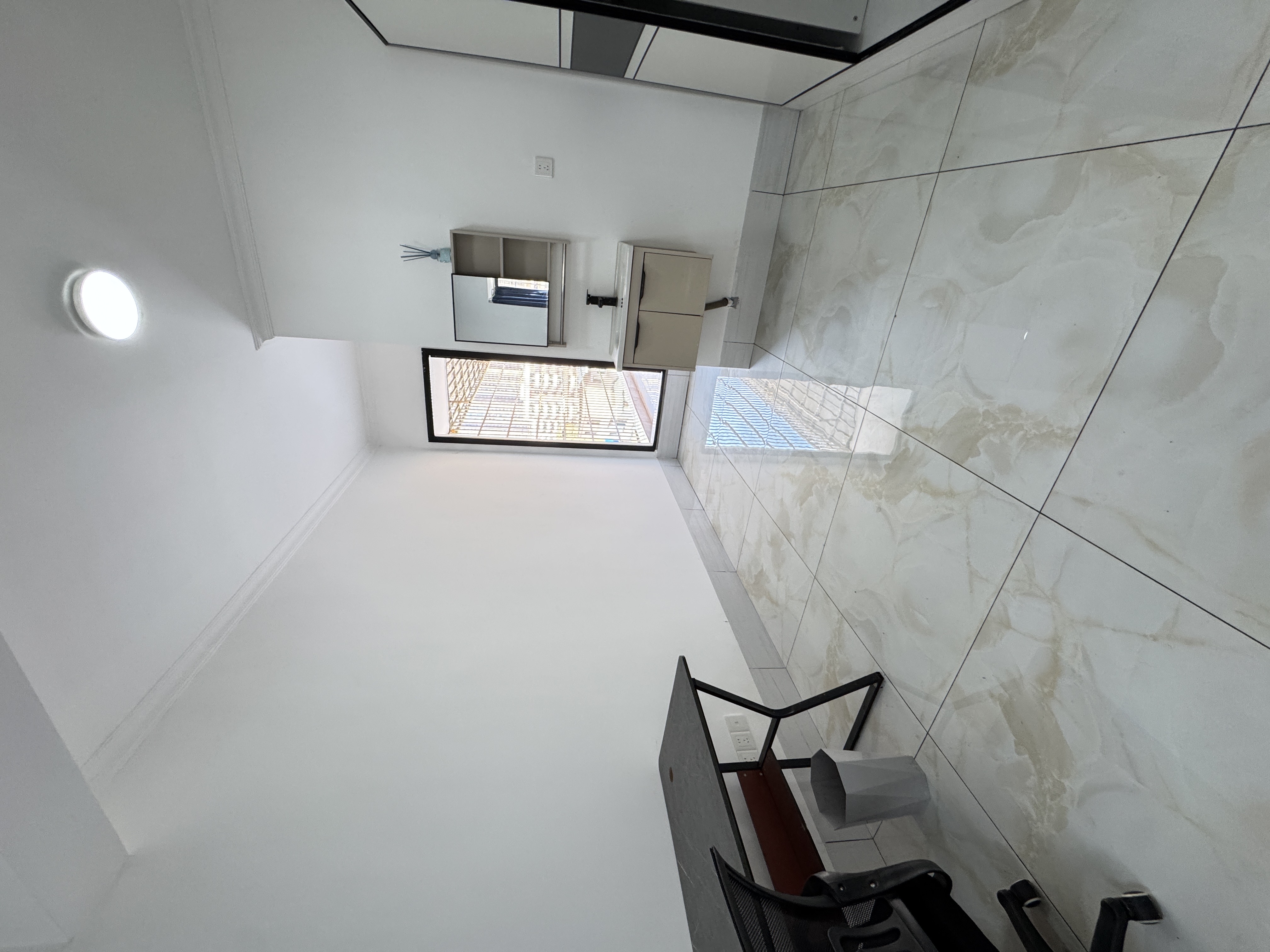 西合路（红湘段）安置房  1室1厅1卫    1400.0元/月室内图