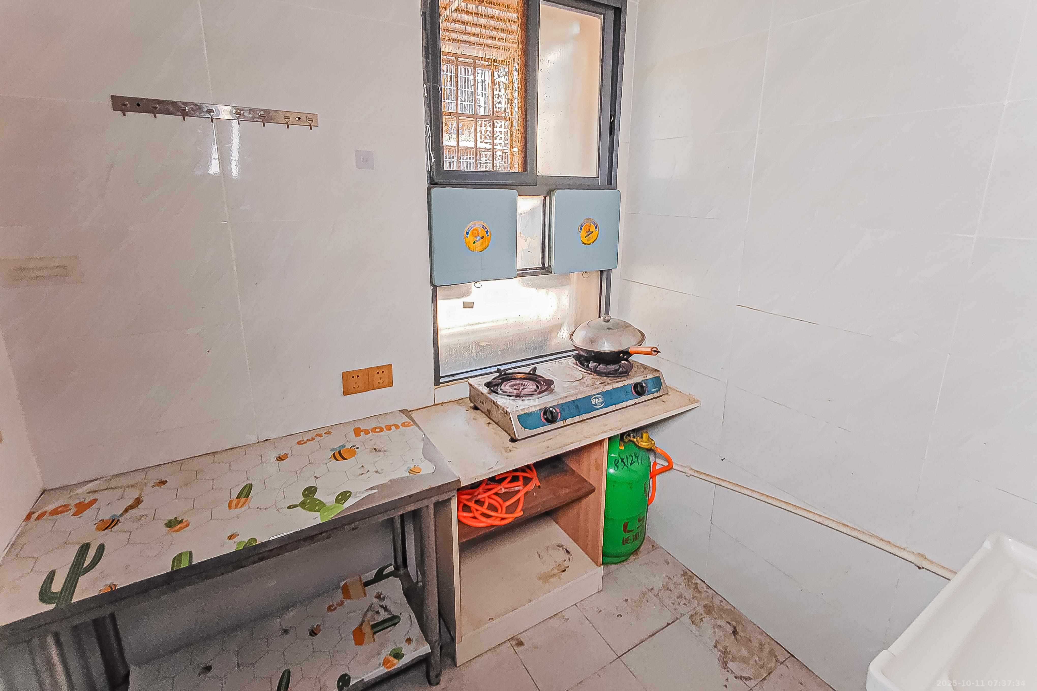 开发公司宿舍  1室1厅1卫    35.0万厨房